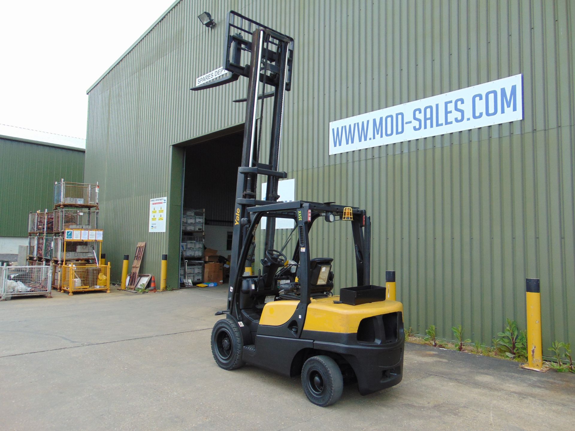 2011 Yale GDP 35VX Diesel Fork Lift Truck - Image 19 of 48