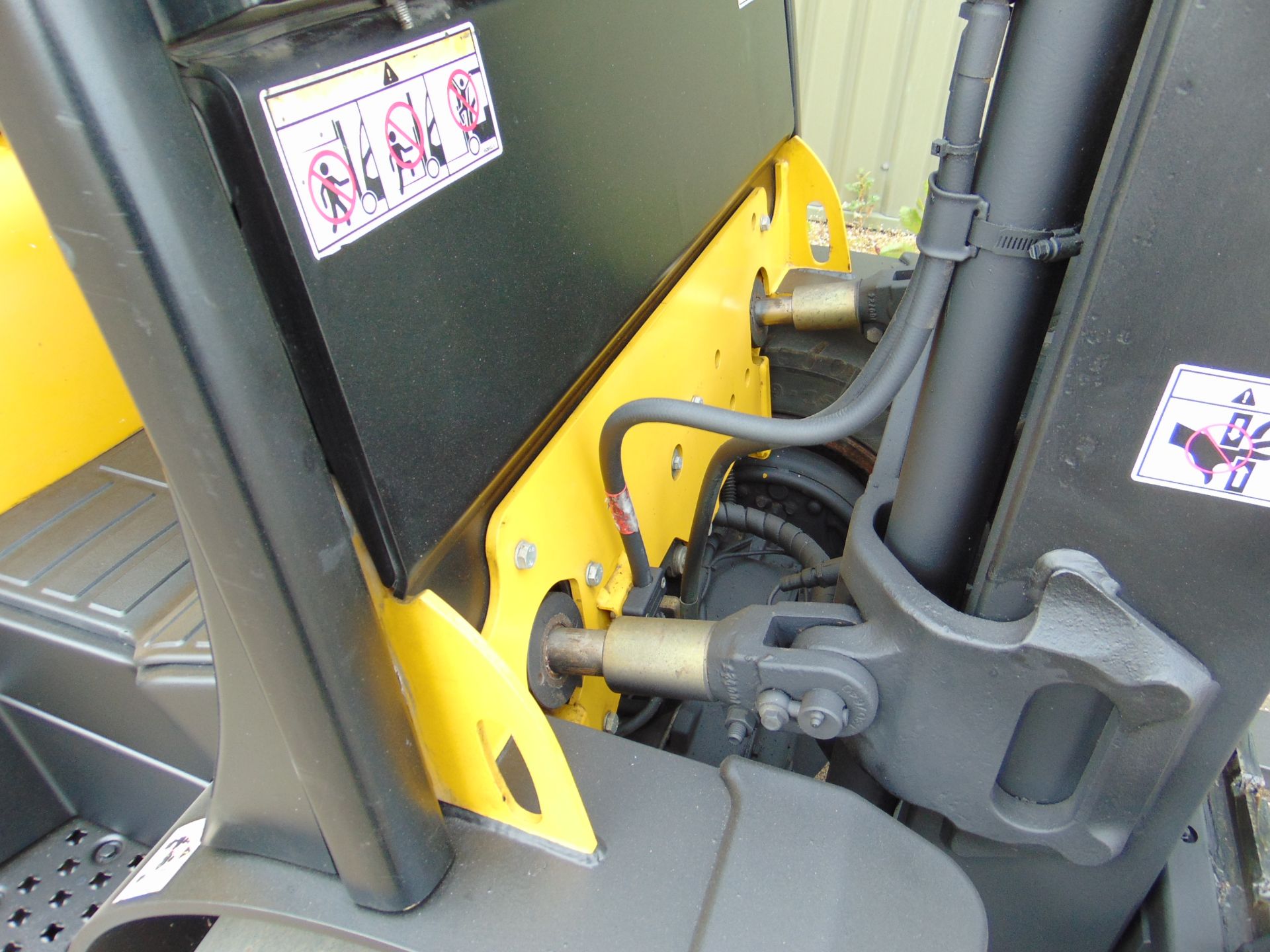 2011 Yale GDP 35VX Diesel Fork Lift Truck - Image 22 of 48