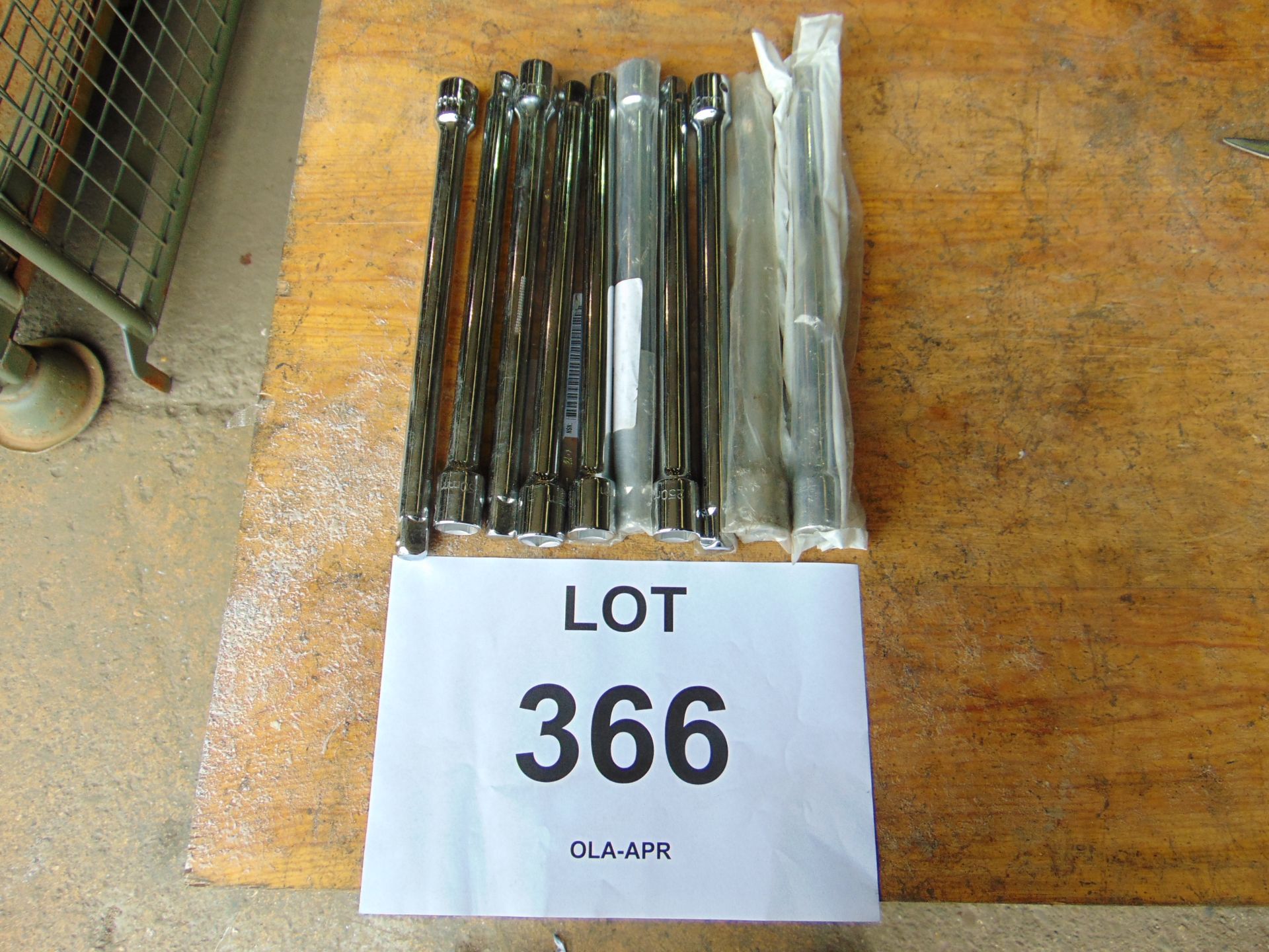 You are bidding on 10 x New / Unissued 1/2" x 10" Extension Bars.