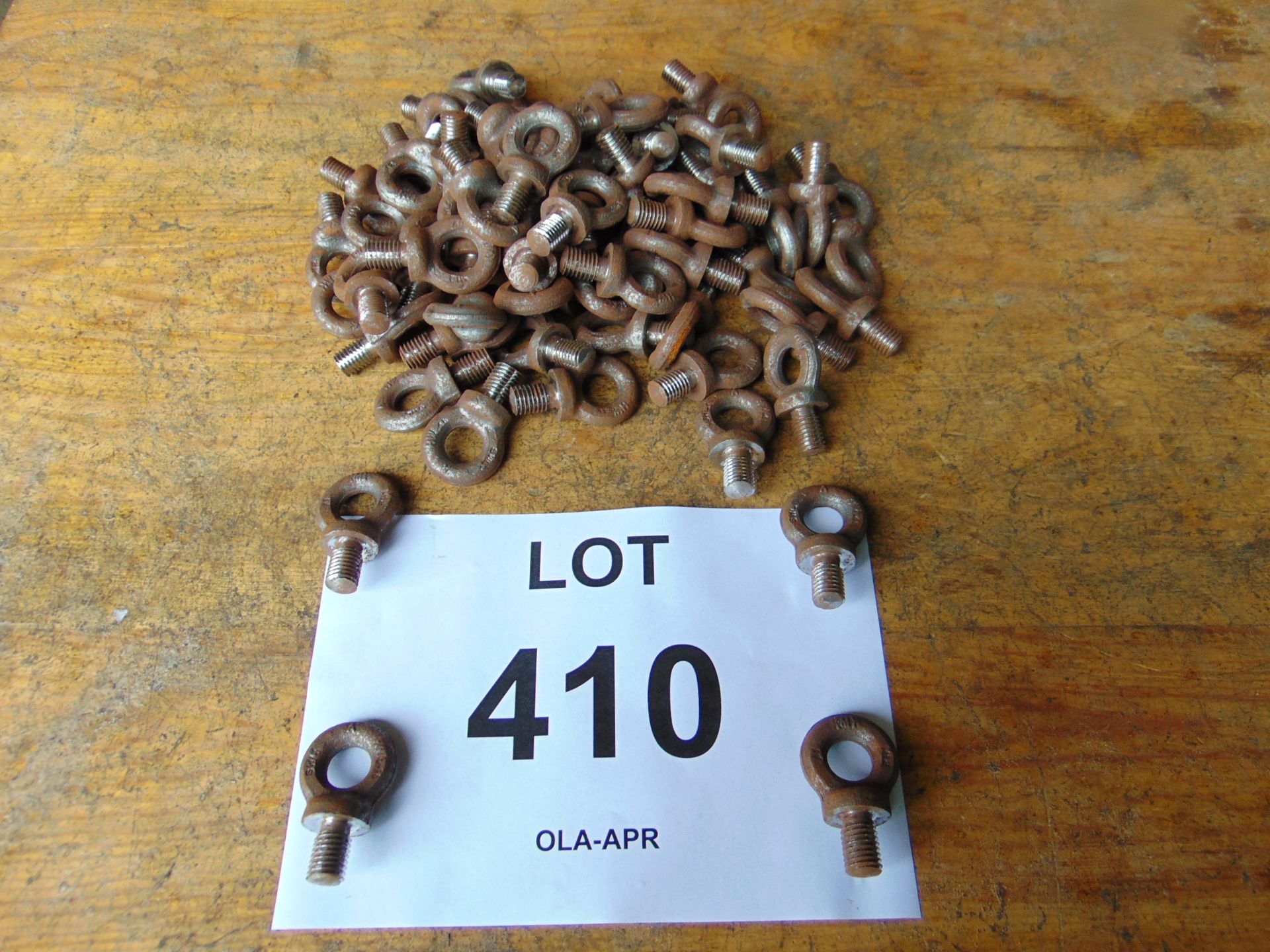 Approx. 70 x Threaded Metal Eye Loops