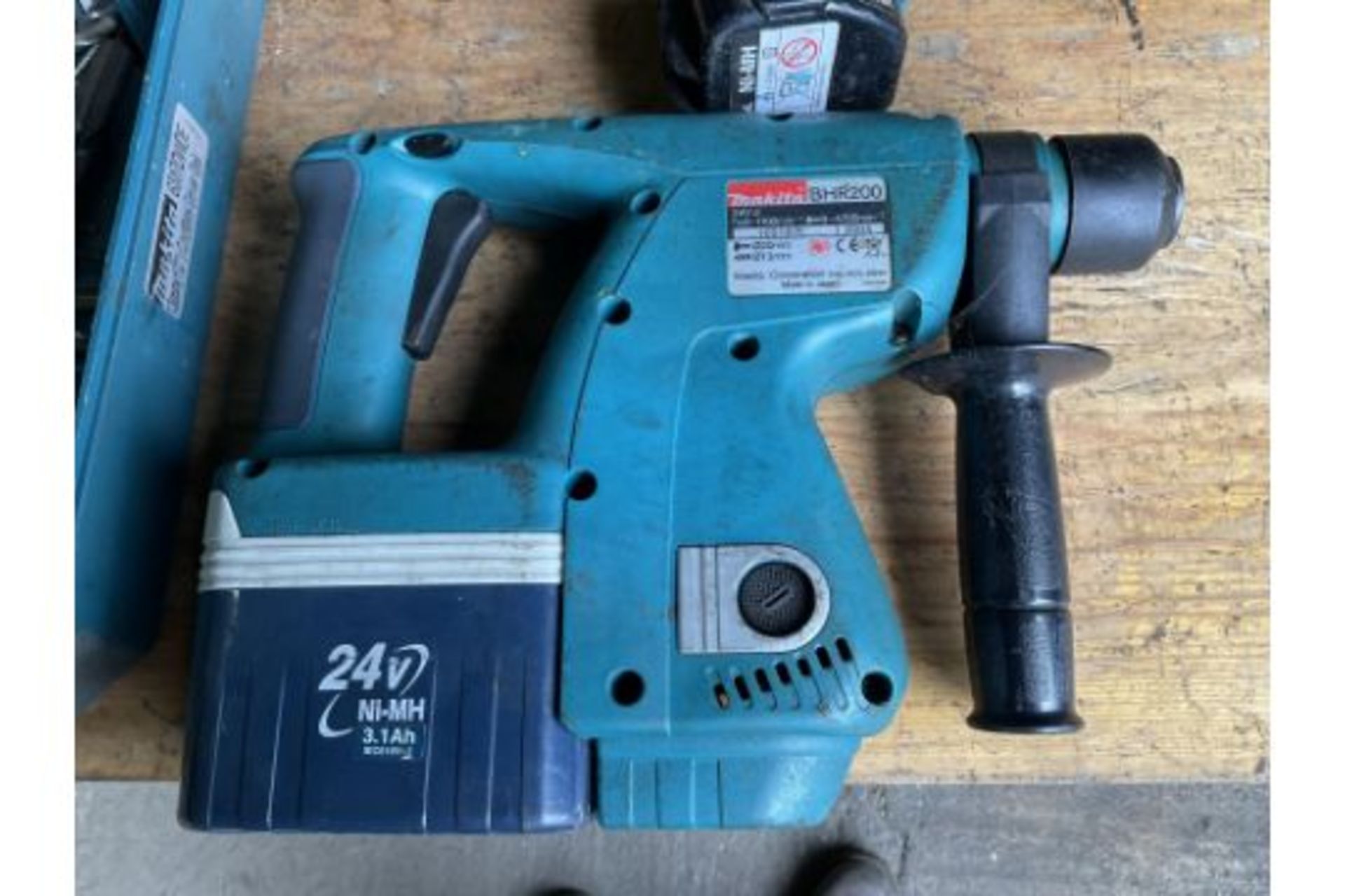 2X MAKITA DRILLS AND CASE - Image 2 of 5
