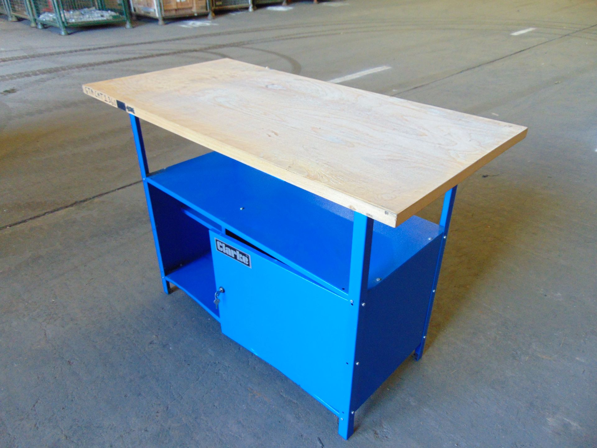 Clarke Workshop Bench c/w Cabinet / key and door - Image 9 of 10