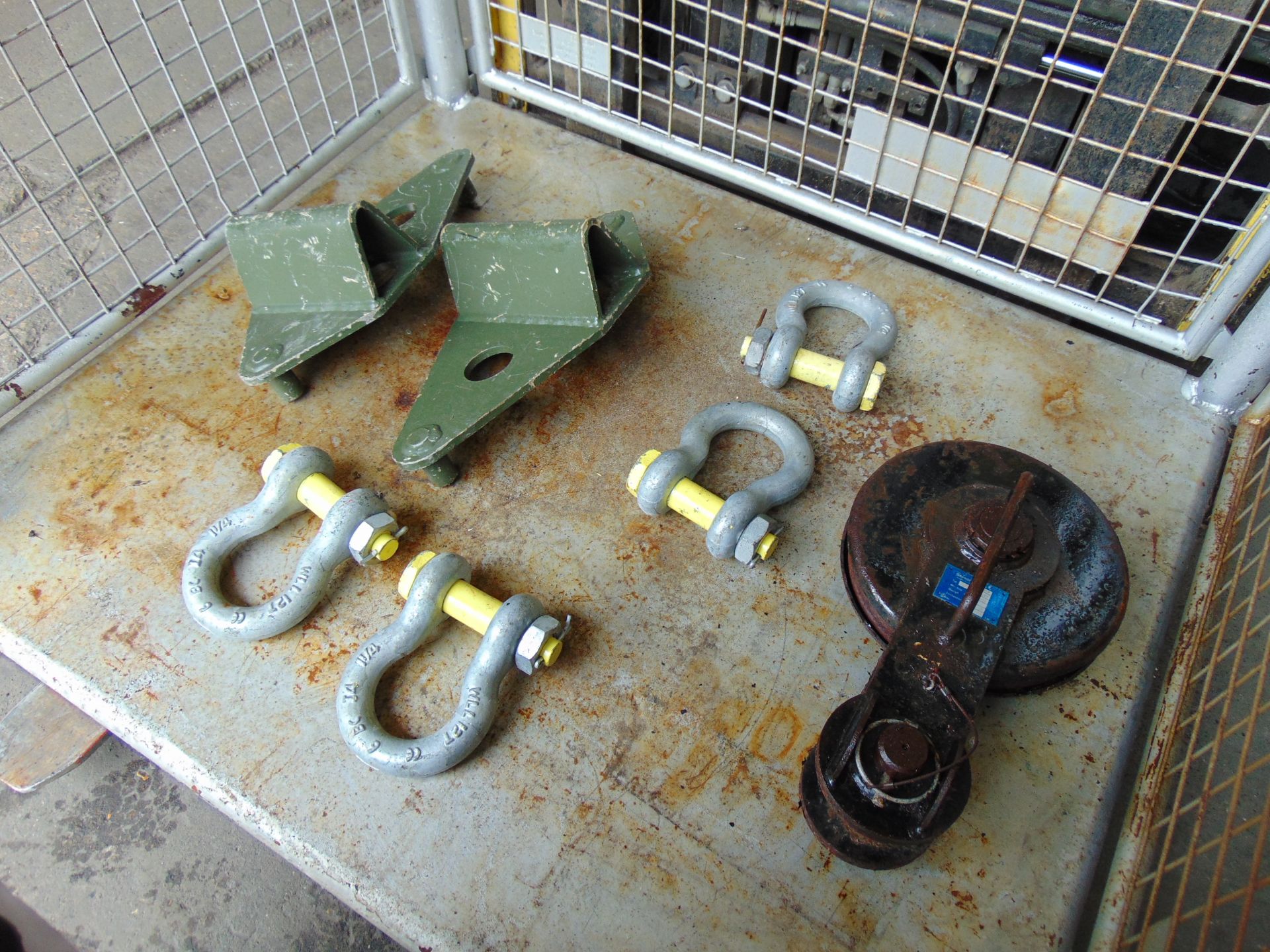 1 x Stillage Sepson Snatch Block Recovery D Shackles etc from MoD - Image 7 of 8