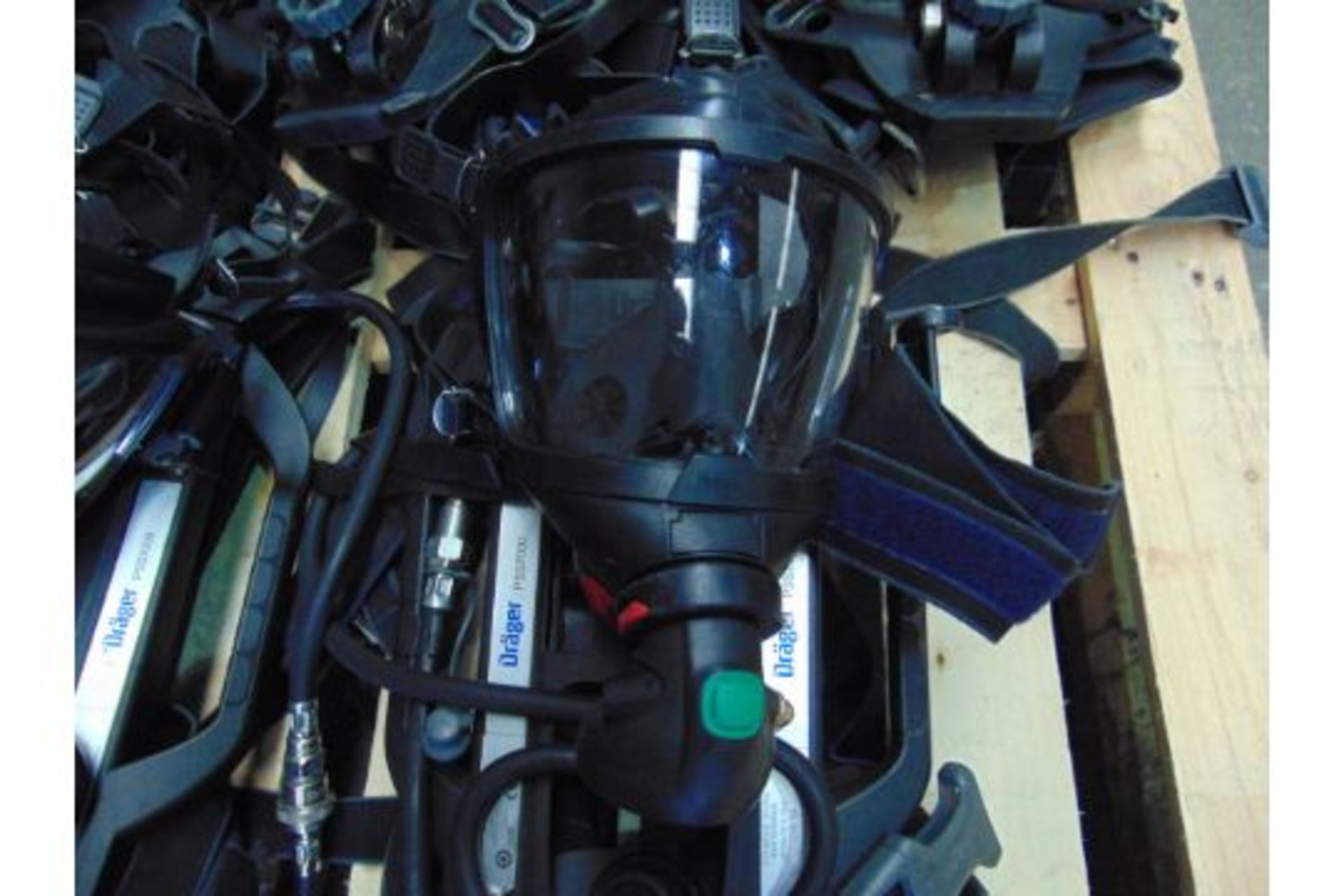 5 x Drager PSS 7000 Self Contained Breathing Apparatus w/ 10 x Drager 300 Bar Air Cylinders - Image 11 of 22