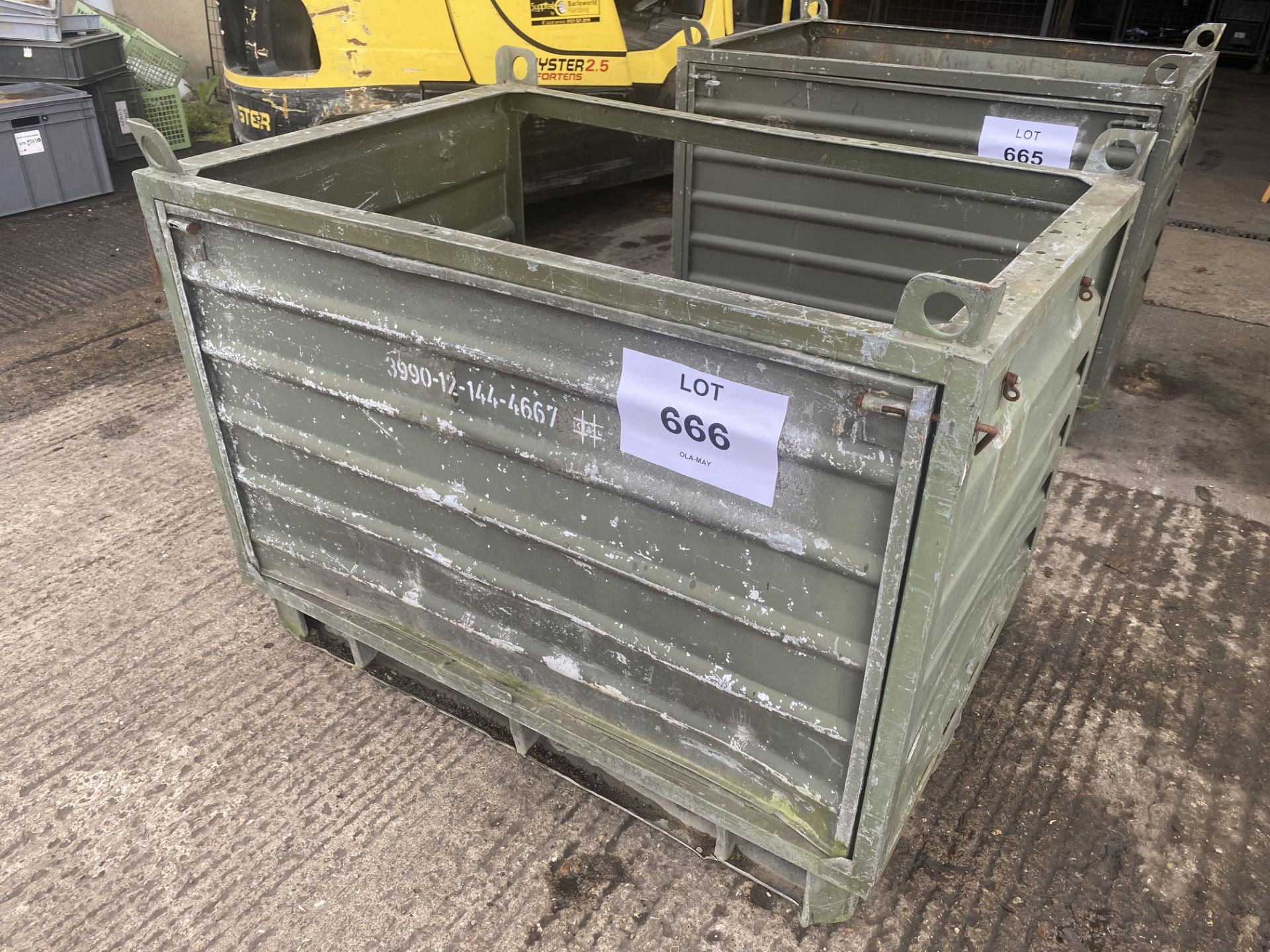 1 x Metal Storage / Transport Crate with Fold down side, Size 130 x 90 x 90 cm - Image 7 of 7