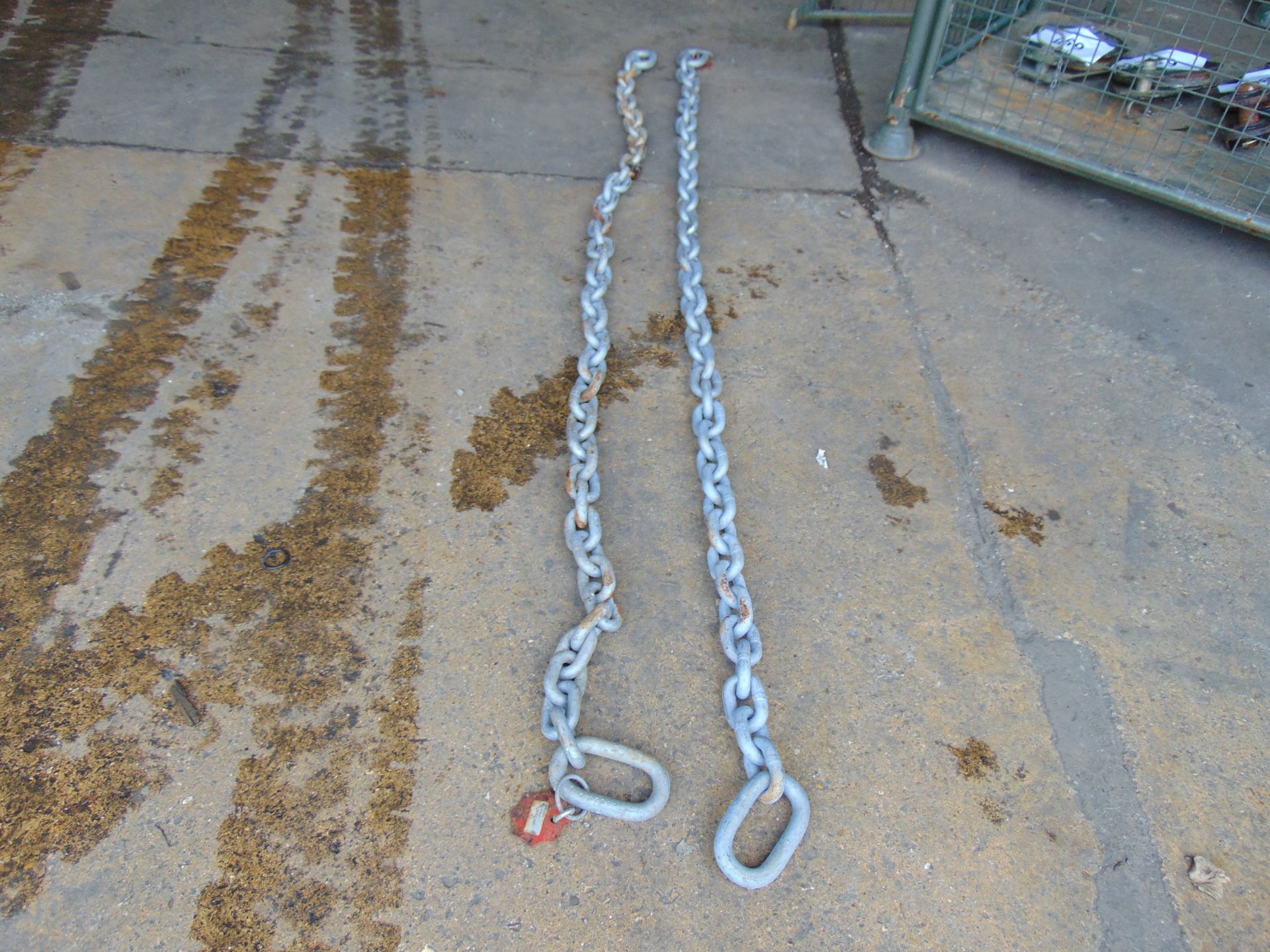 2 x Heavy-Duty Chains