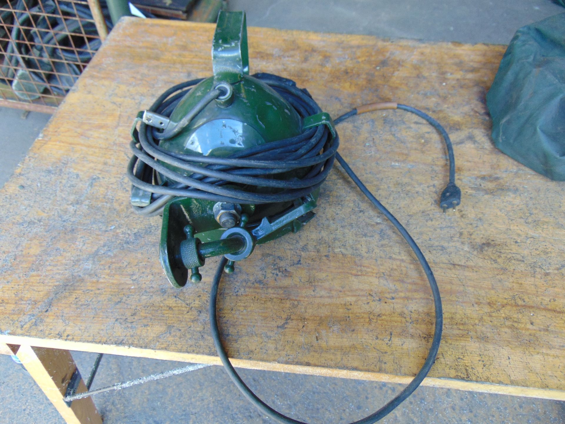 British Army FV159907 Vehicle Spot Lamp c/w Cable, Bracket & Plug c/w Bag - Image 4 of 6