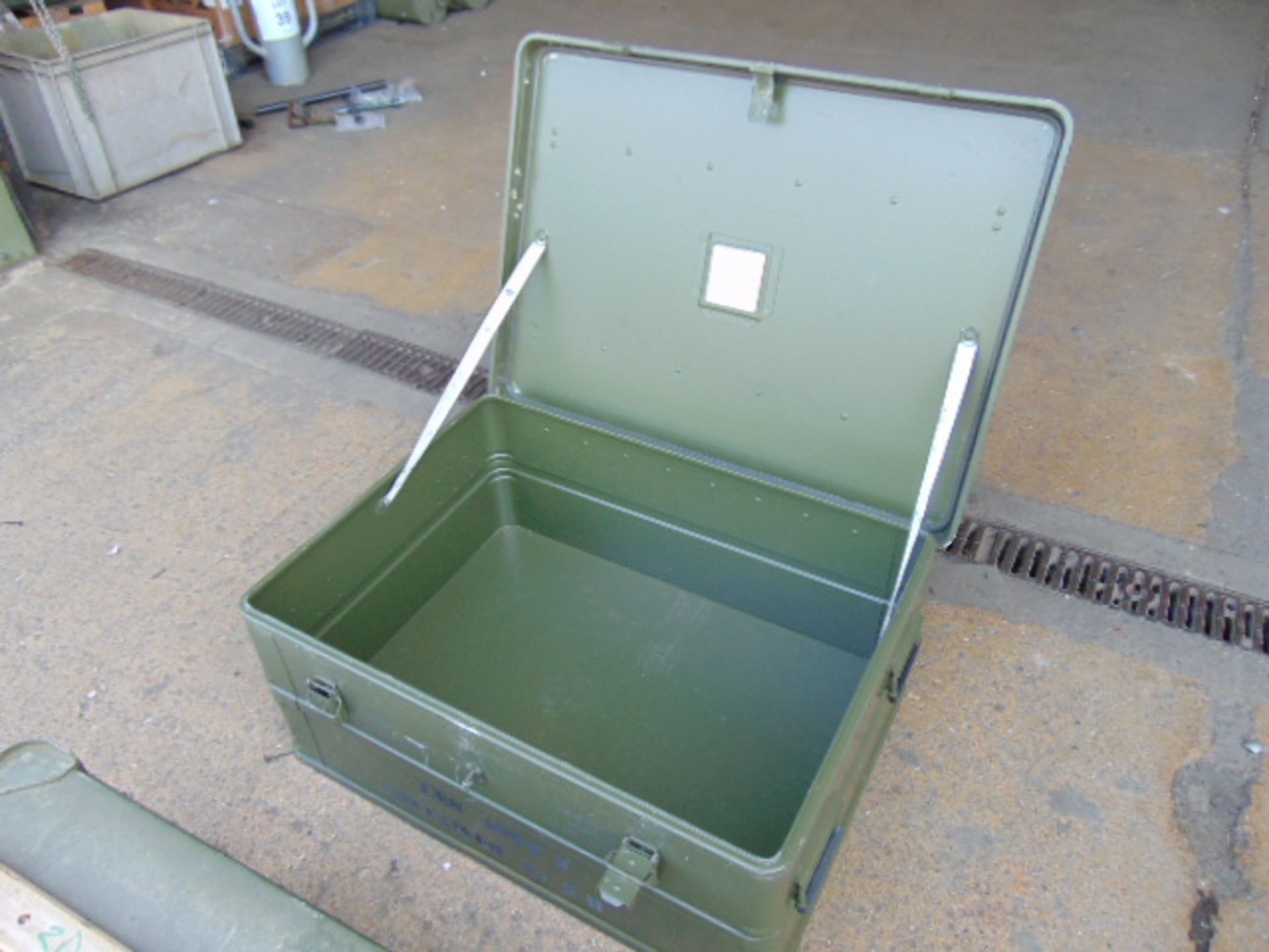 A1 British Army Zarges Type Waterproof Stacking Equipment Case as Shown - Image 4 of 4