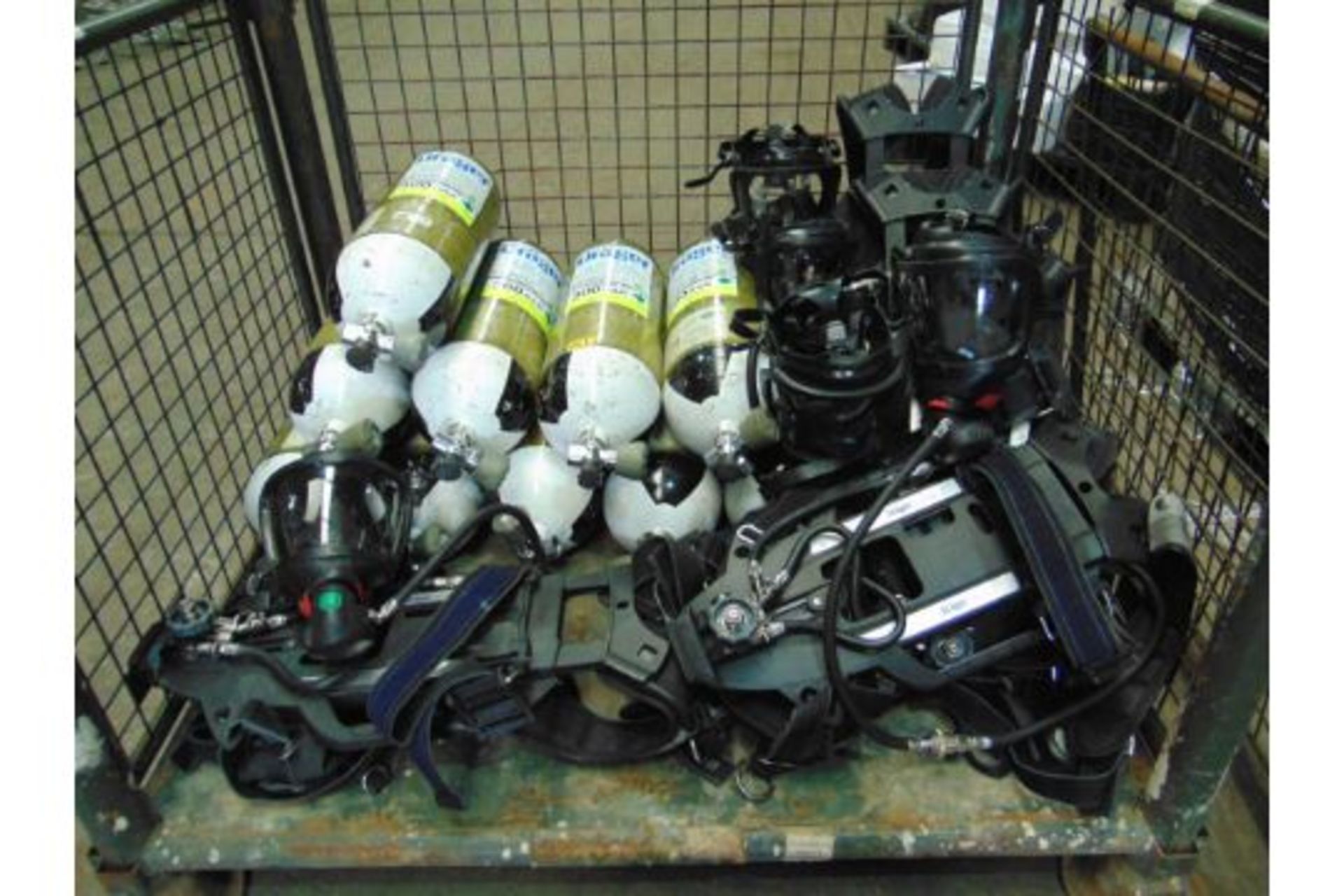 5 x Drager PSS 7000 Self Contained Breathing Apparatus w/ 10 x Drager 300 Bar Air Cylinders - Image 18 of 27