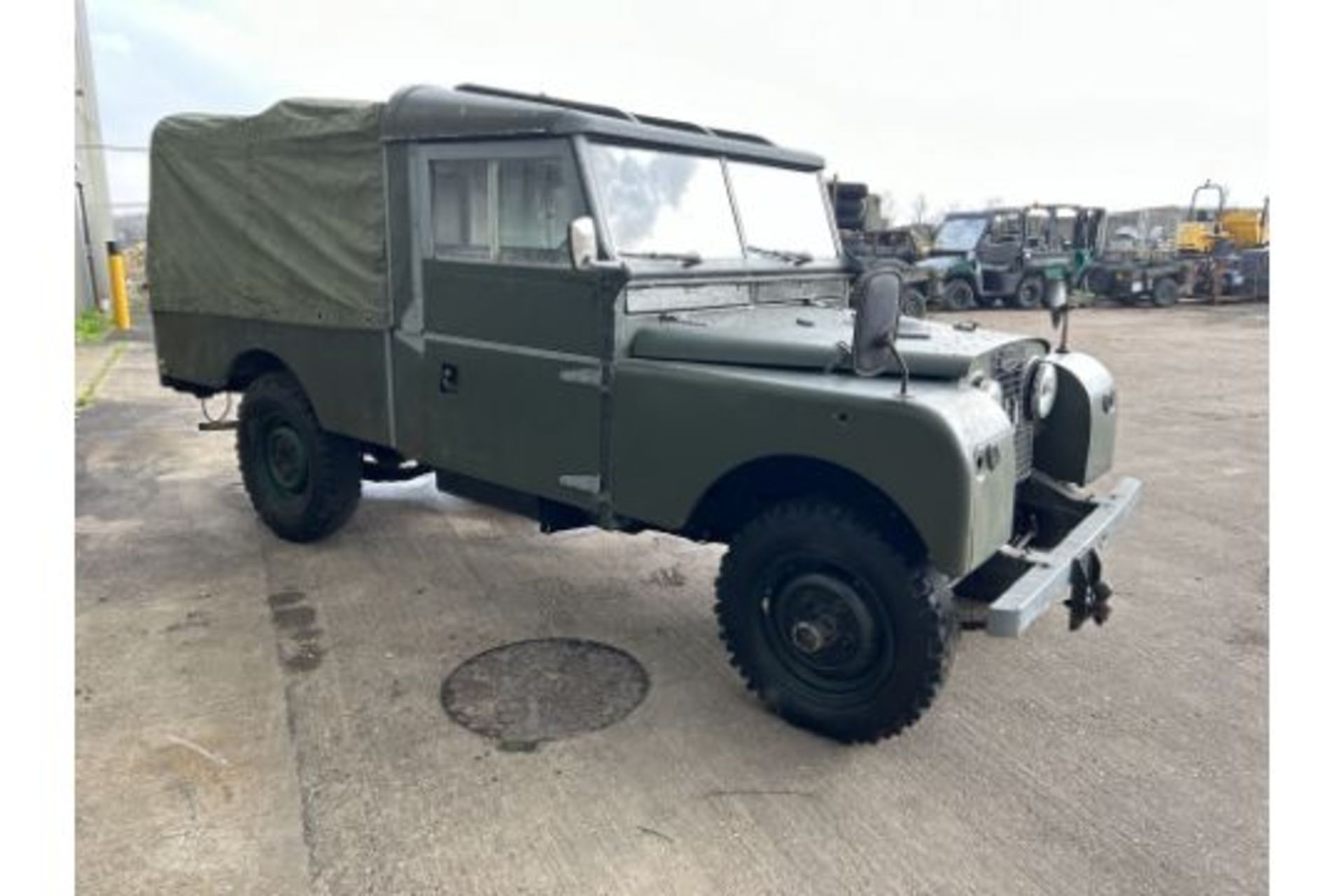 V Rare Land Rover Series 1 107inch truck cab pick up with a large selection of Spare Parts - Bild 4 aus 67