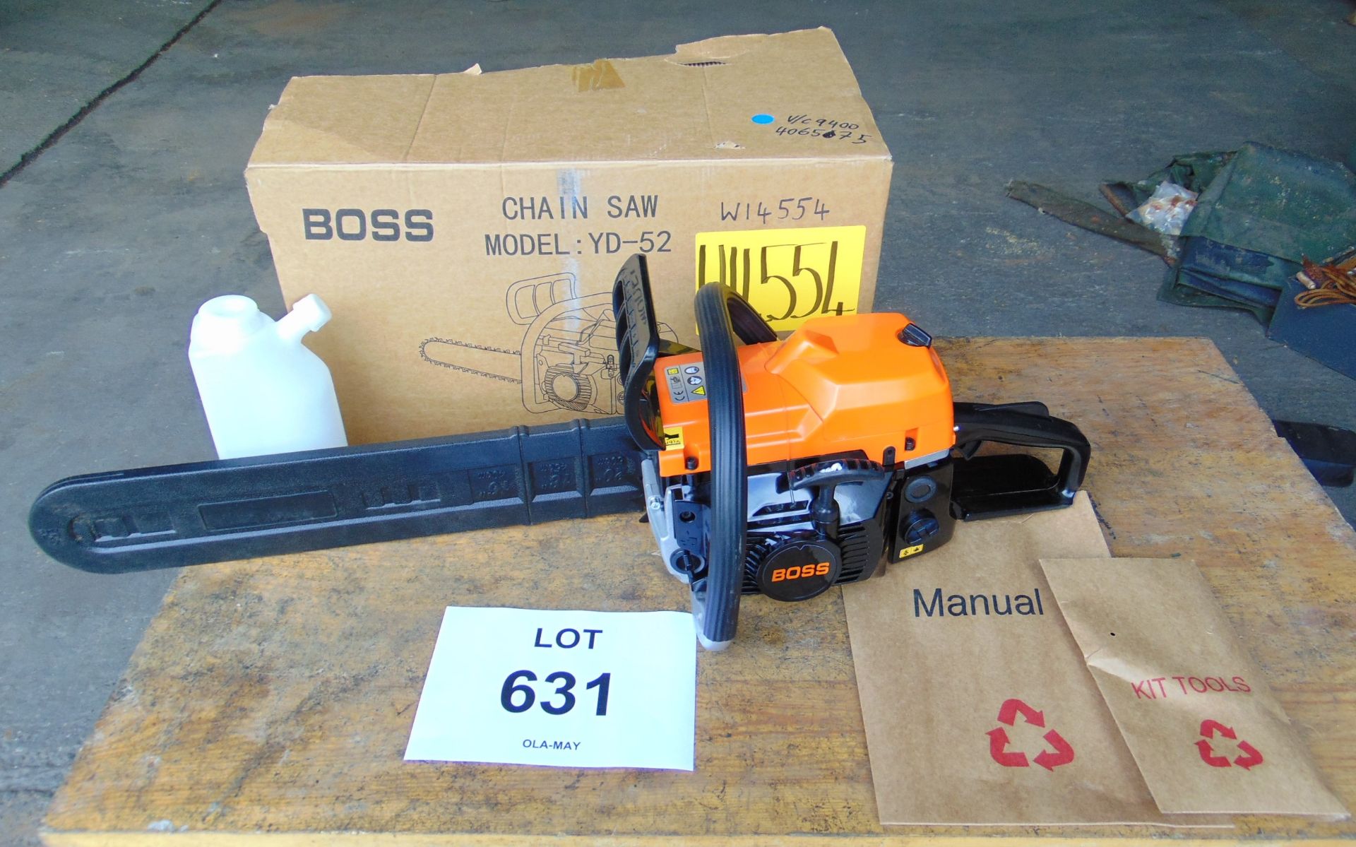 New & Unused Boss Petrol Chain Saw YD-52