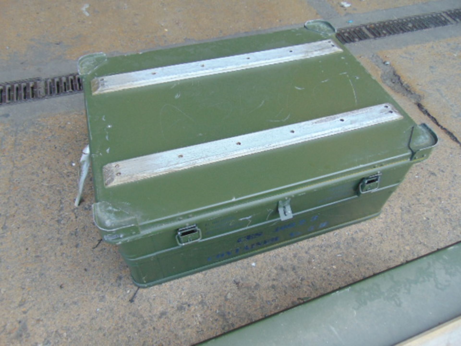 A1 British Army Zarges Type Waterproof Stacking Equipment Case as Shown - Image 3 of 4