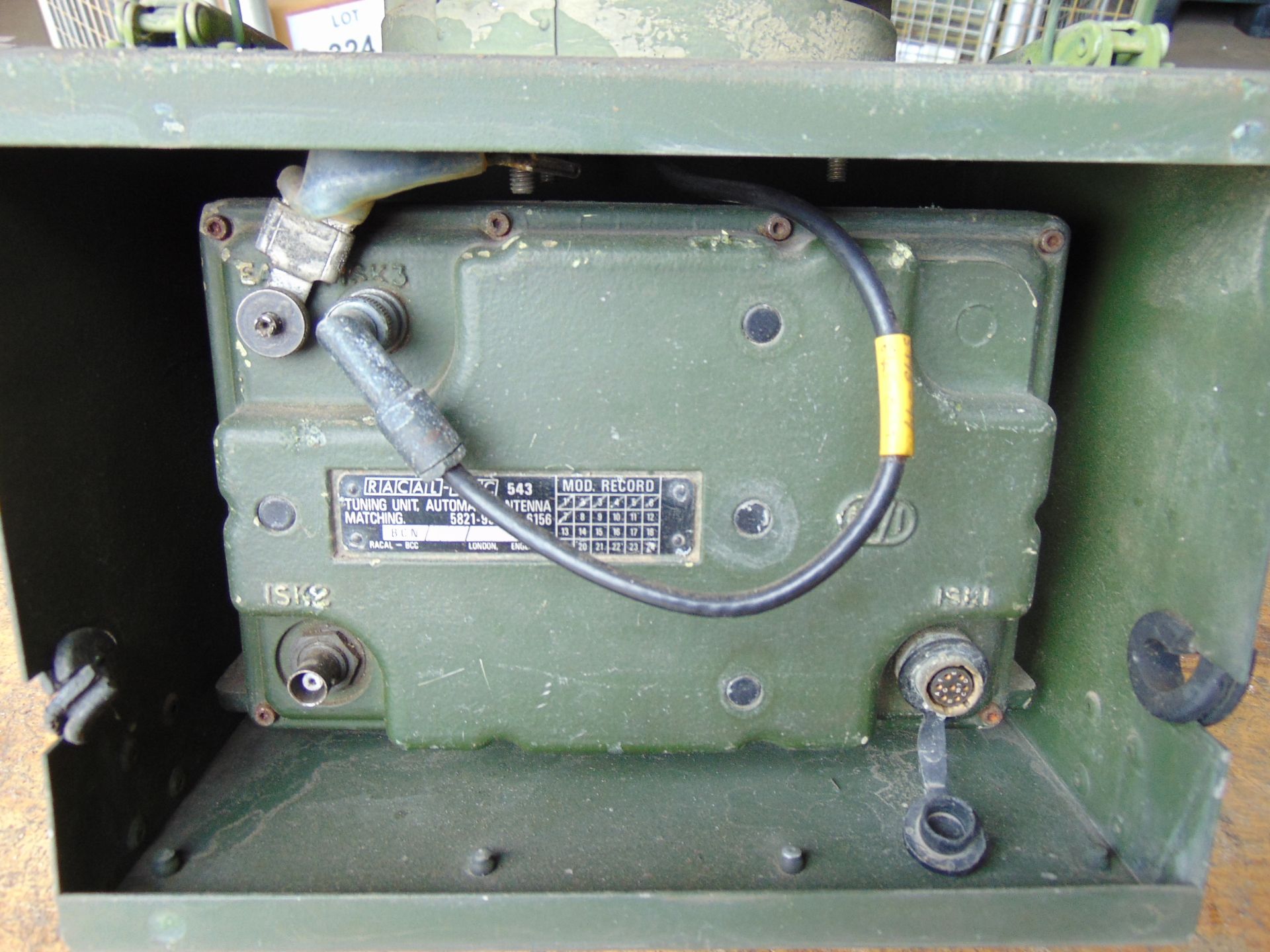 Clansman Land Rover Wing Box c/w Tuner and Antenna Base Getting Hard to Find - Image 5 of 7