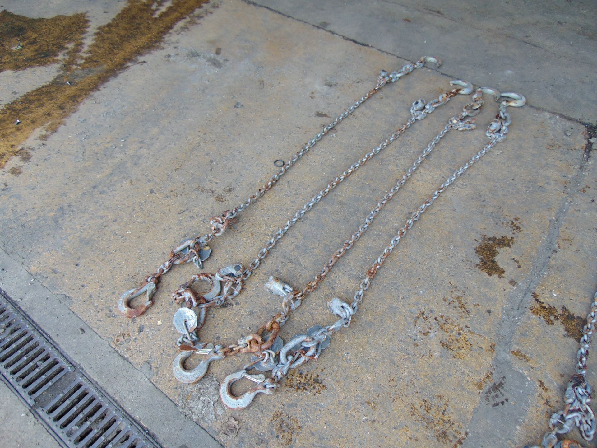 4 x 6ft Heavy-Duty Chains - Image 2 of 5
