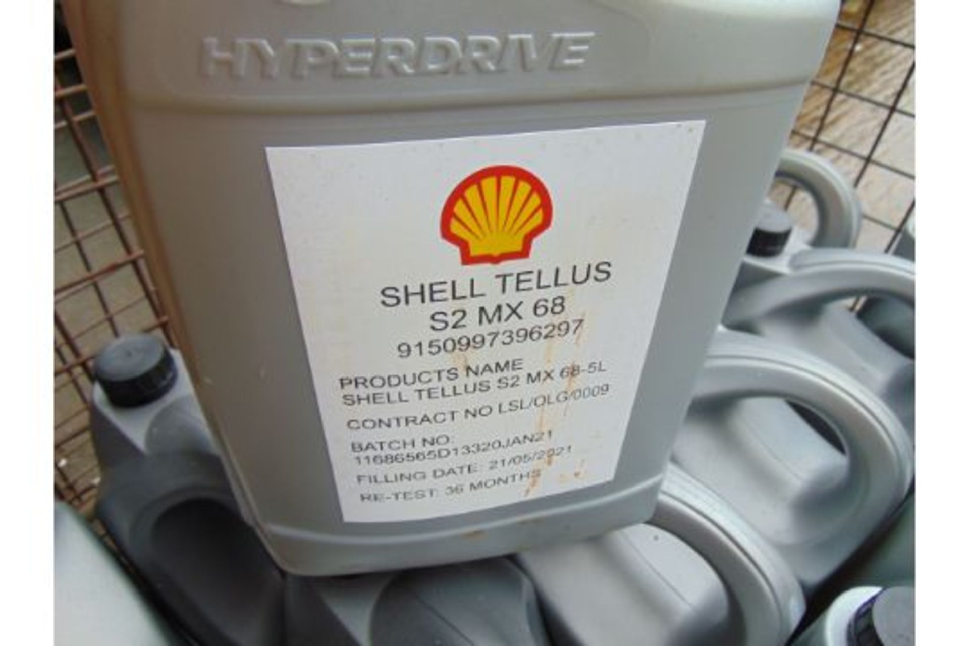 22 x 5 Litre Cans of Shell Tellus S2 MX68, Multigrade Anti wear Hydraulic Oil - Image 2 of 3