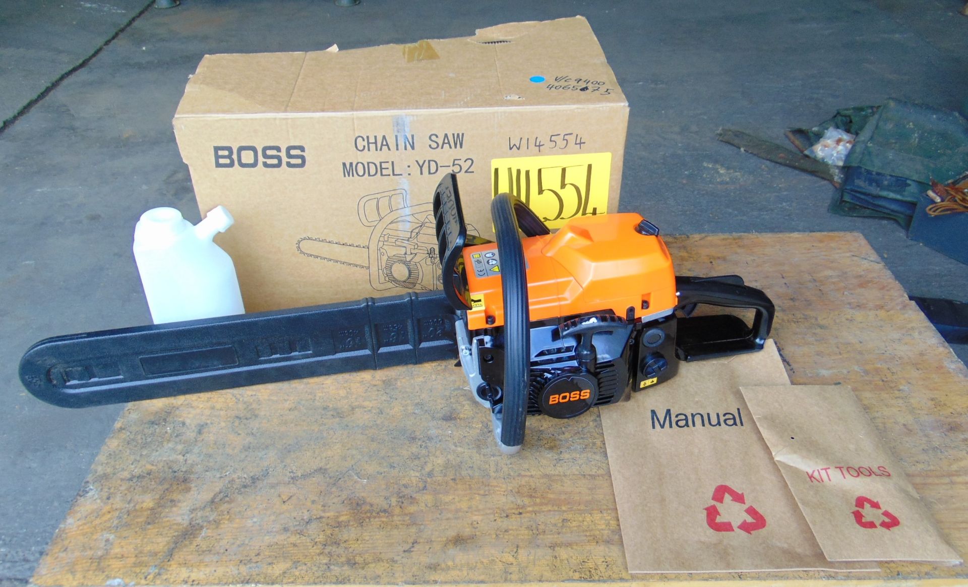 New & Unused Boss Petrol Chain Saw YD-52 - Image 2 of 16