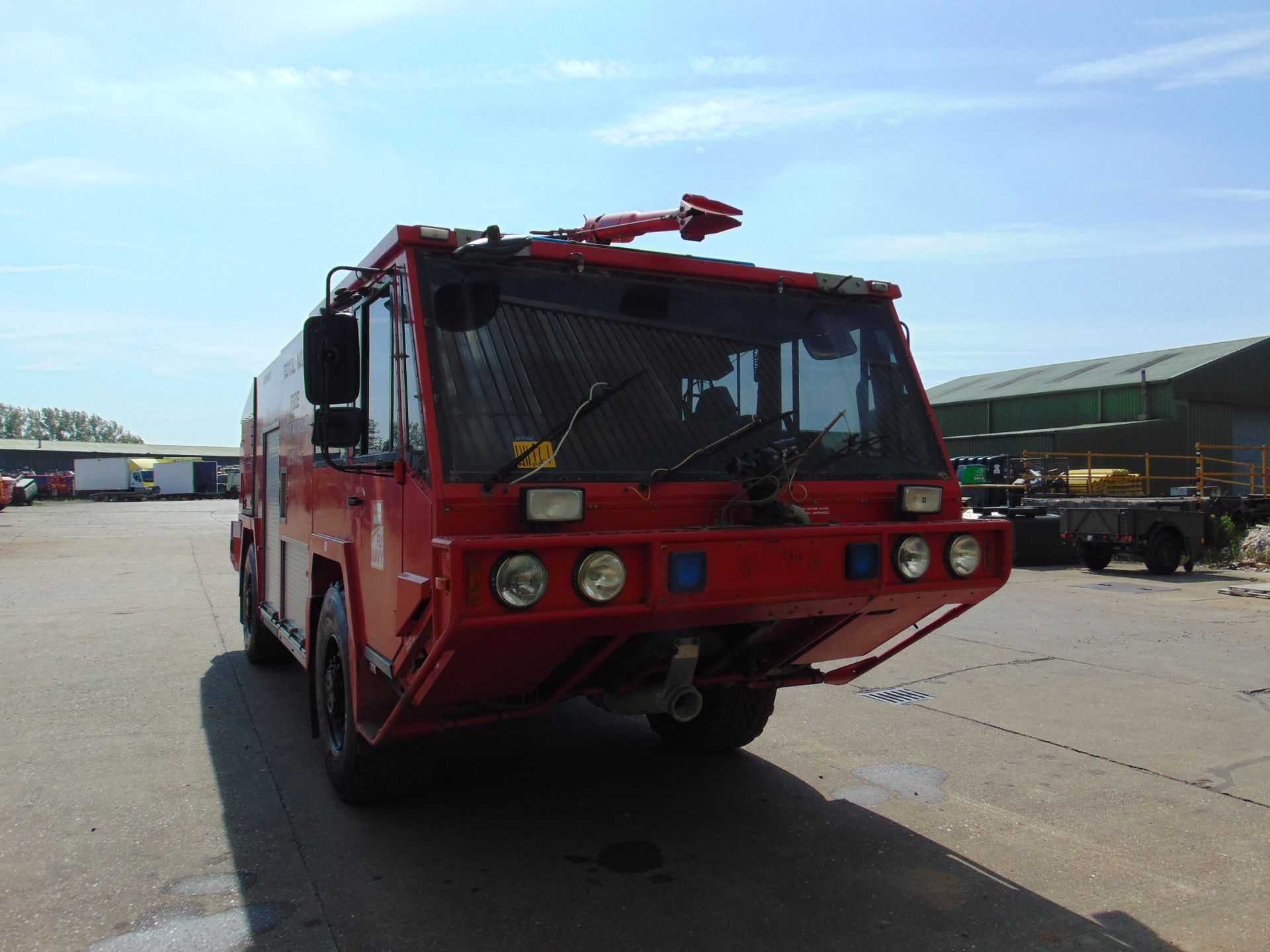 Unipower 4 x 4 Airport Fire Fighting Appliance - Rapid Intervention Vehicle - Image 6 of 73