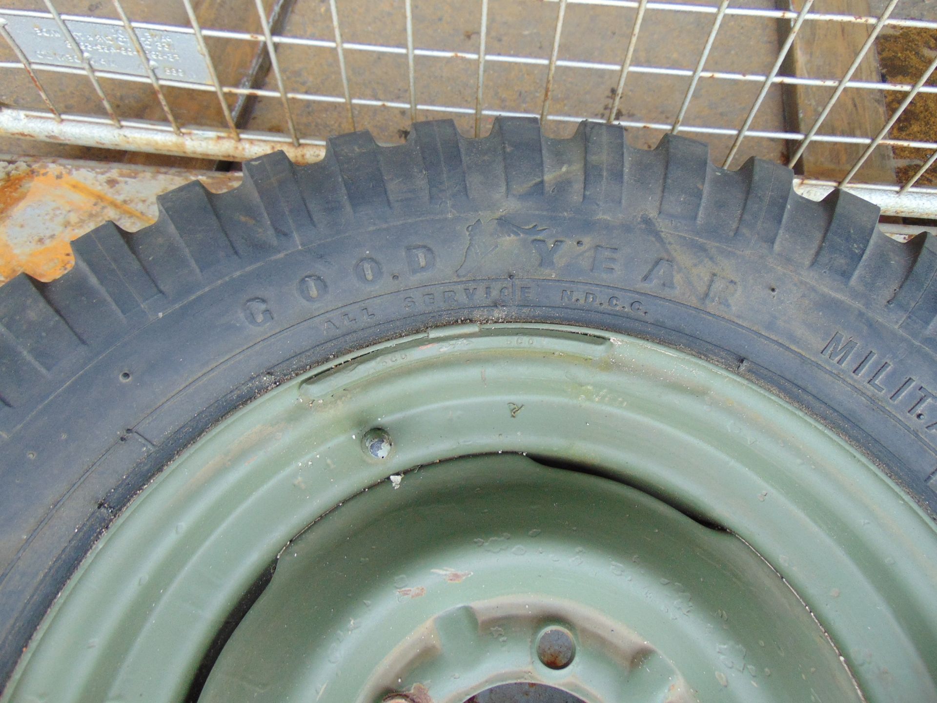 Land Rover 700/16 Bar Grip Good Year Military Spare Wheel and 2 Jacks/ Handles / Wheel Brace etc - Image 7 of 8