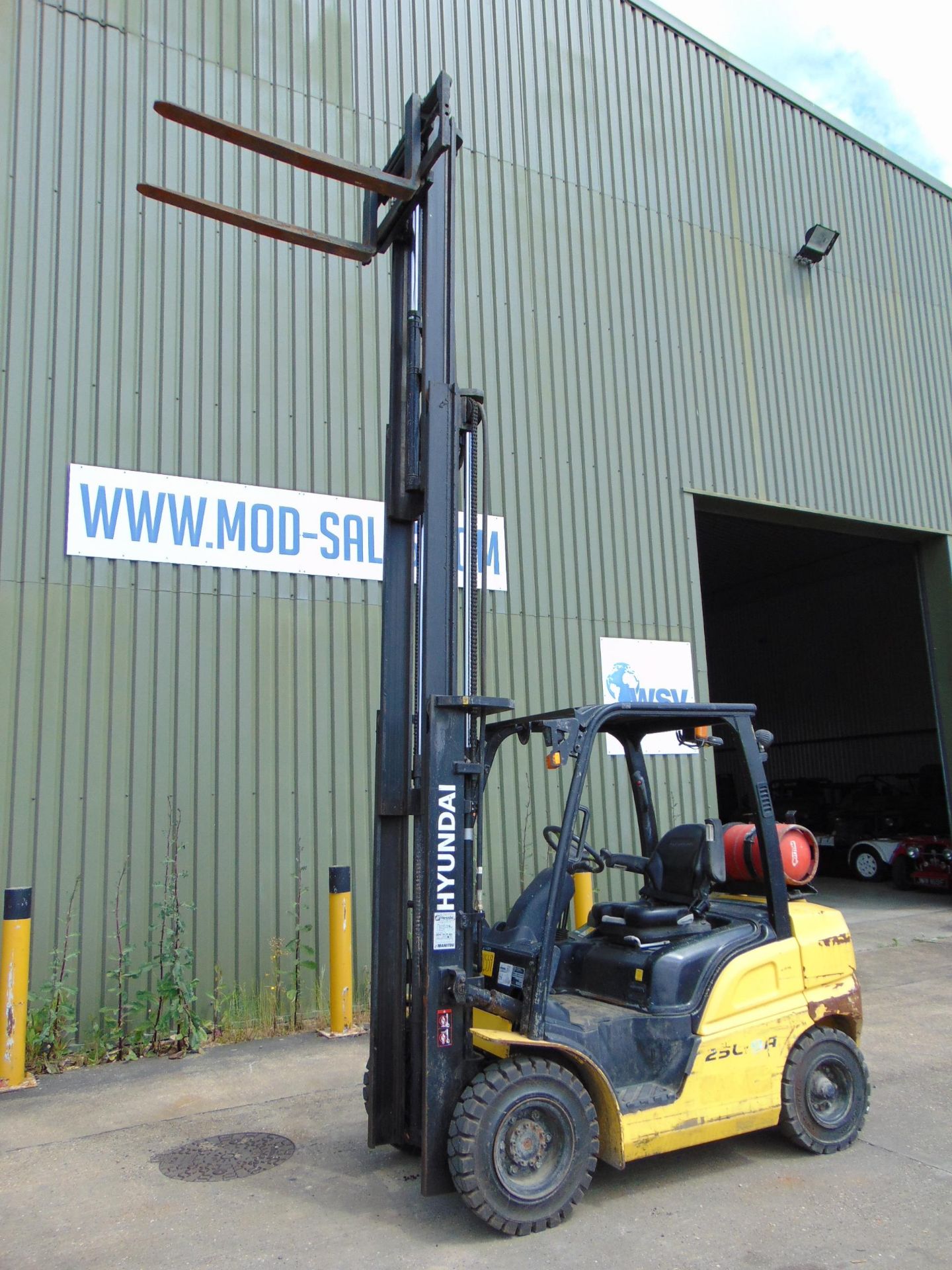 2017 Hyundai 25L-9A 2.5T - LPG Fork Lift Truck - Image 13 of 44