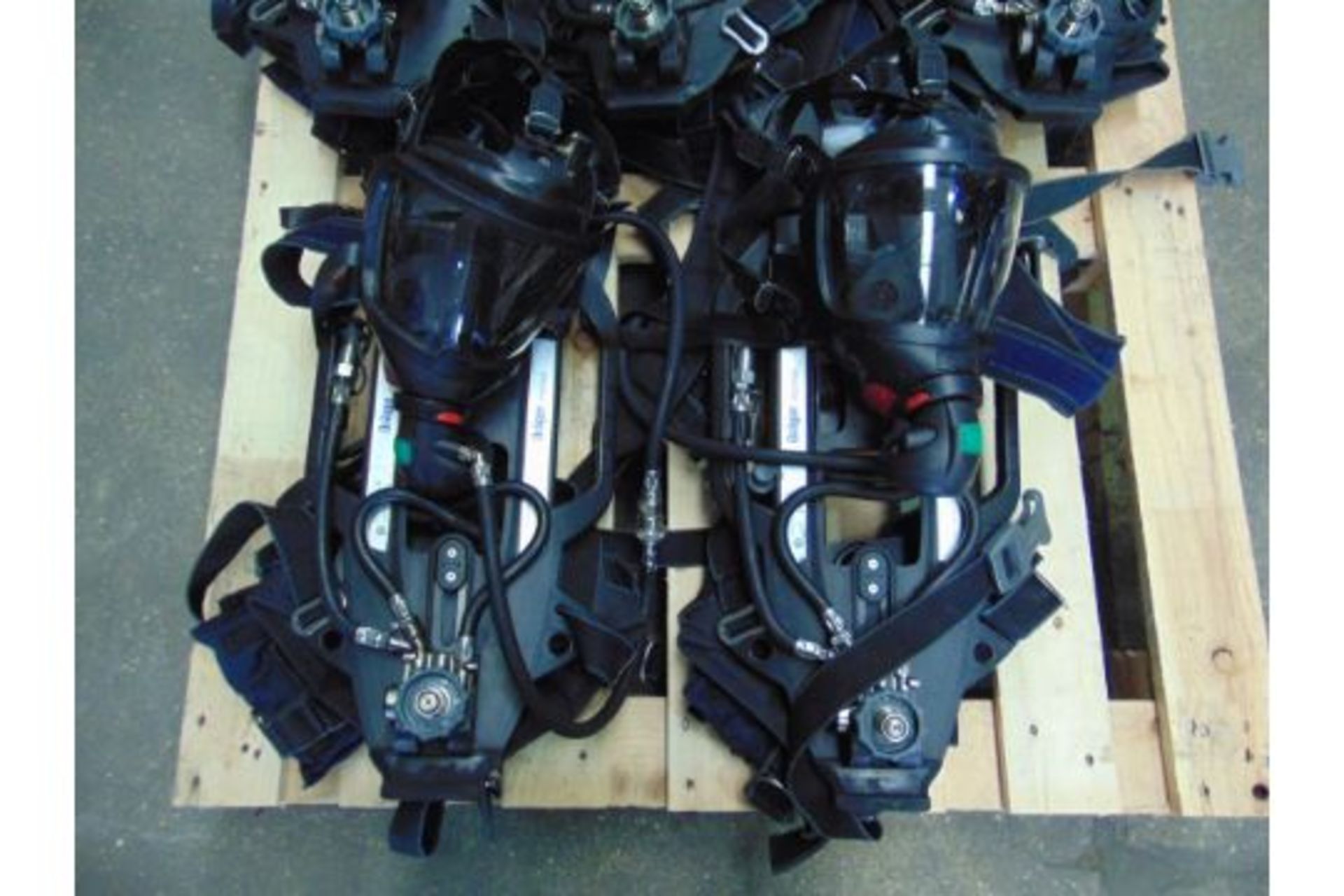 5 x Drager PSS 7000 Self Contained Breathing Apparatus w/ 10 x Drager 300 Bar Air Cylinders - Image 9 of 22