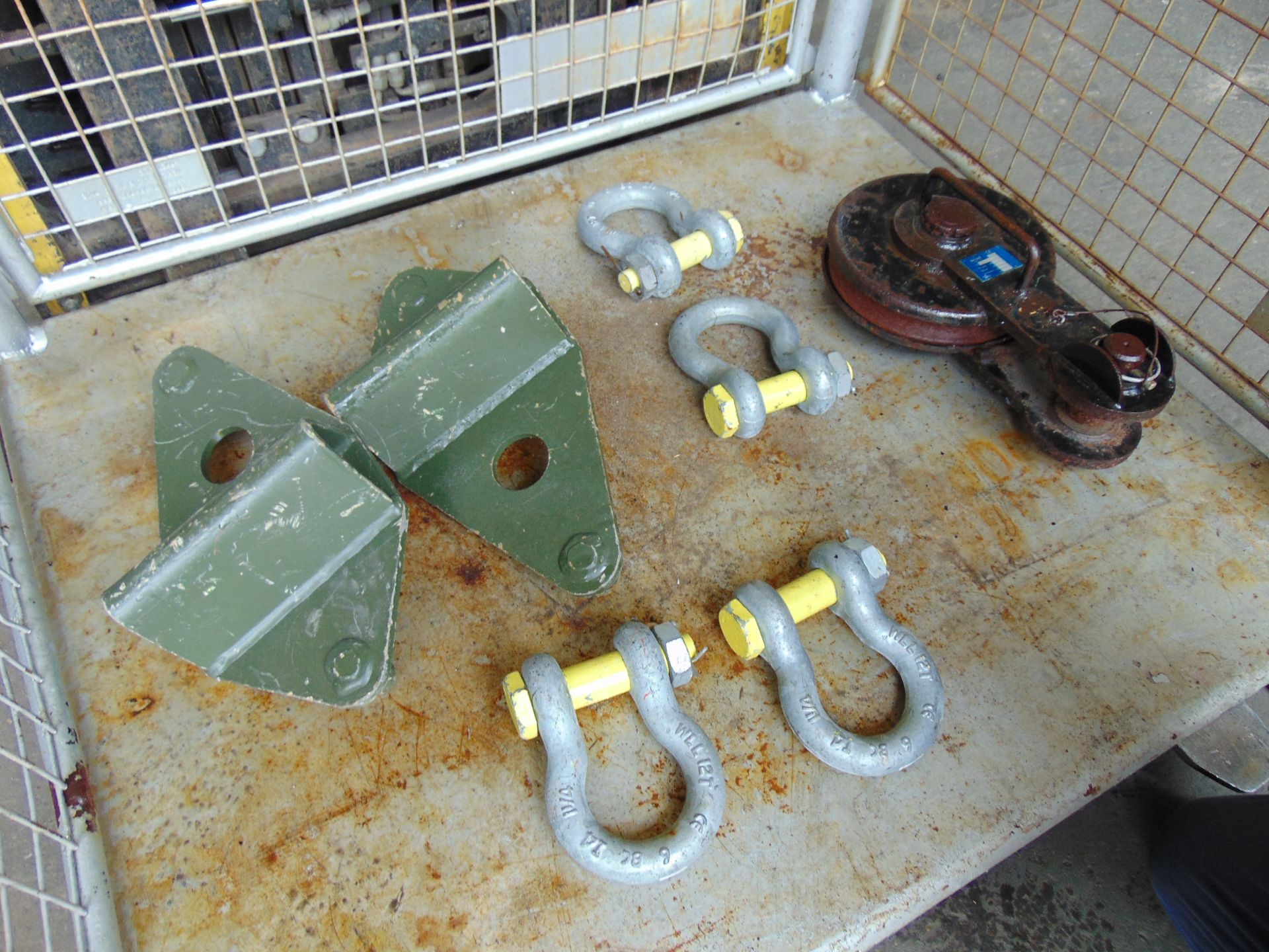 1 x Stillage Sepson Snatch Block Recovery D Shackles etc from MoD - Image 8 of 8