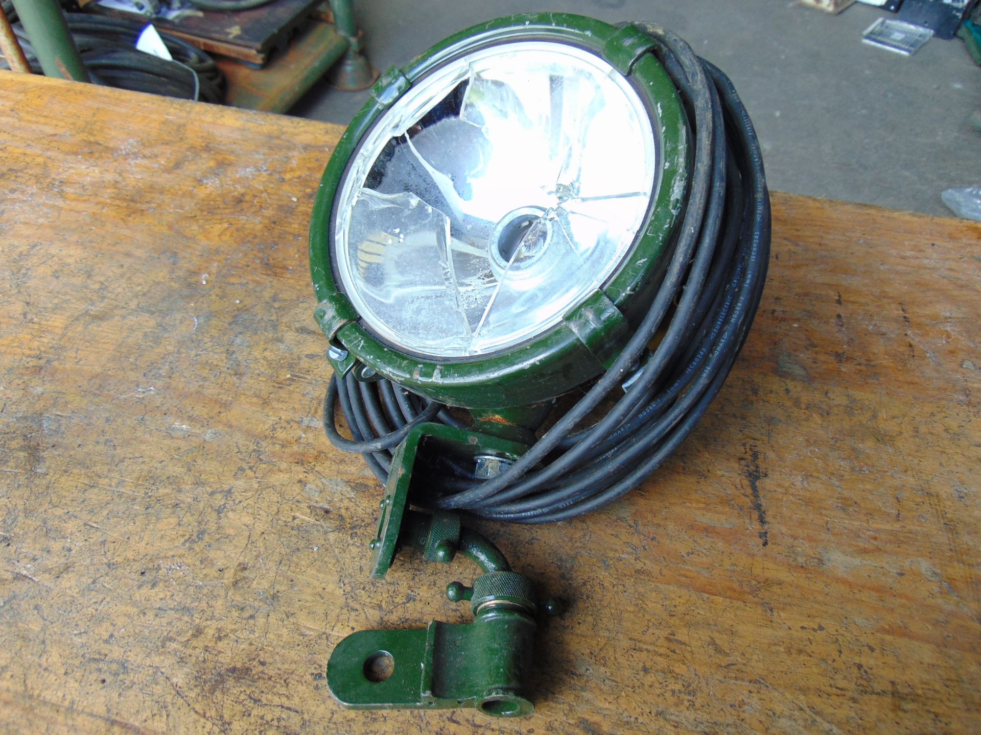 British Army FV159907 Vehicle Spot Lamp c/w Cable, Bracket & Plug, * Need Glass Replacing * - Image 2 of 4