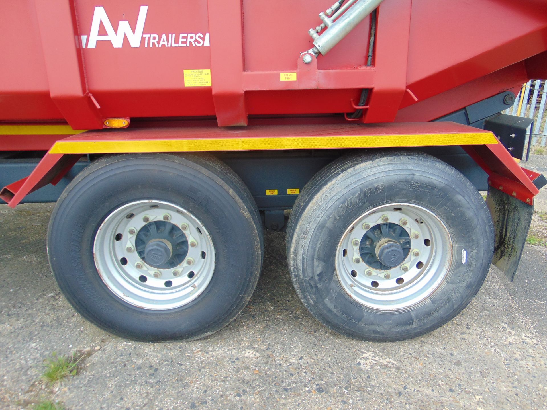 2012 AW Trailers 12T IDT - Tandem Axle Dumping Trailer - Image 29 of 39