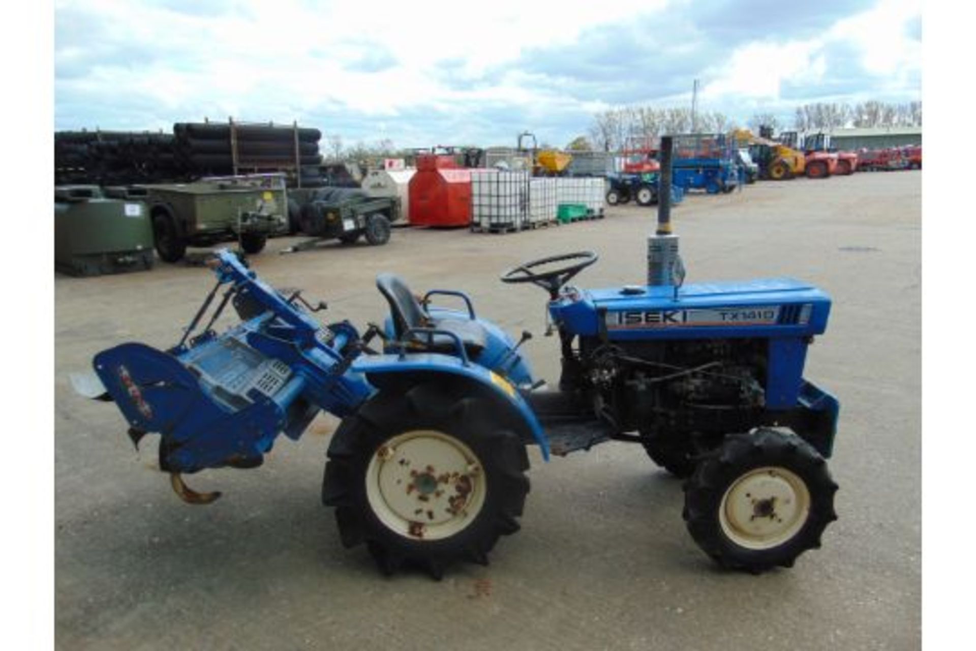 Iseki TX1410 4x4 Compact Tractor w/ Rotor Tiller - Image 4 of 24