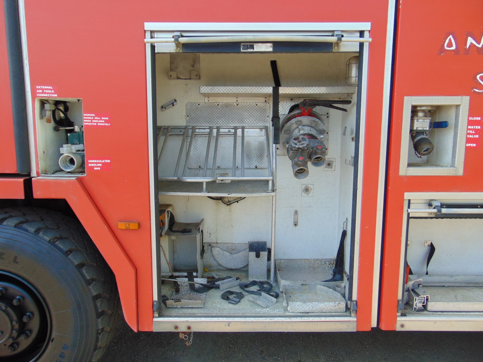 Unipower 4 x 4 Airport Fire Fighting Appliance - Rapid Intervention Vehicle - Image 29 of 73
