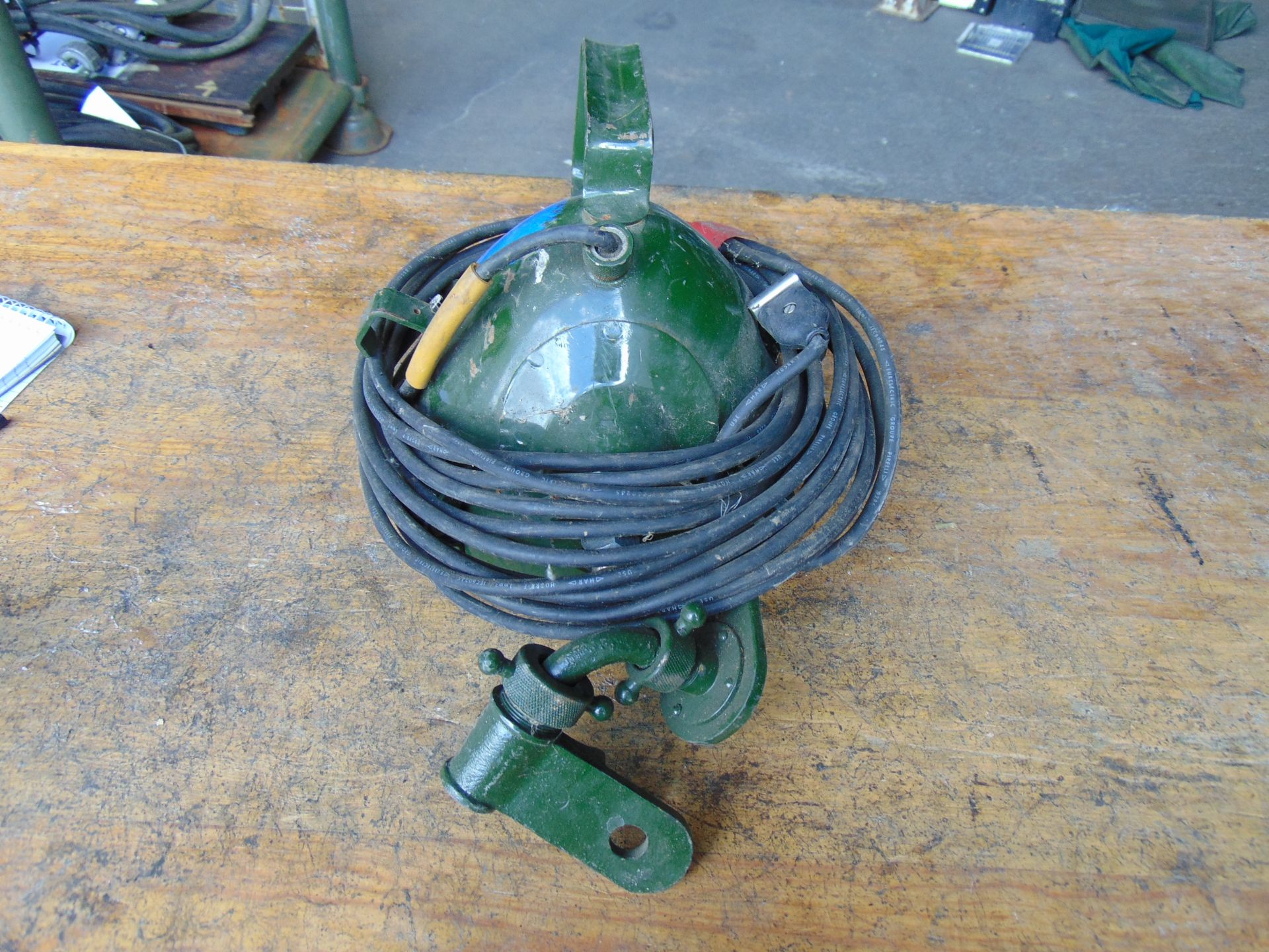 British Army FV159907 Vehicle Spot Lamp c/w Cable, Bracket & Plug, * Need Glass Replacing * - Image 3 of 4
