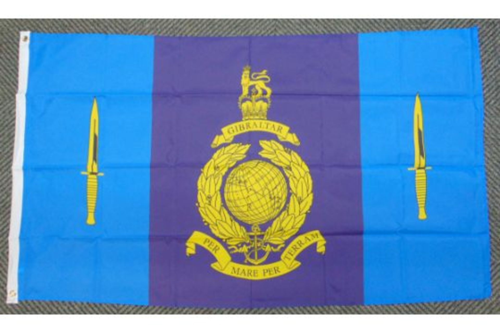 40 Commando Royal Marines Flag - 5ft x 3ft with Metal Eyelets.