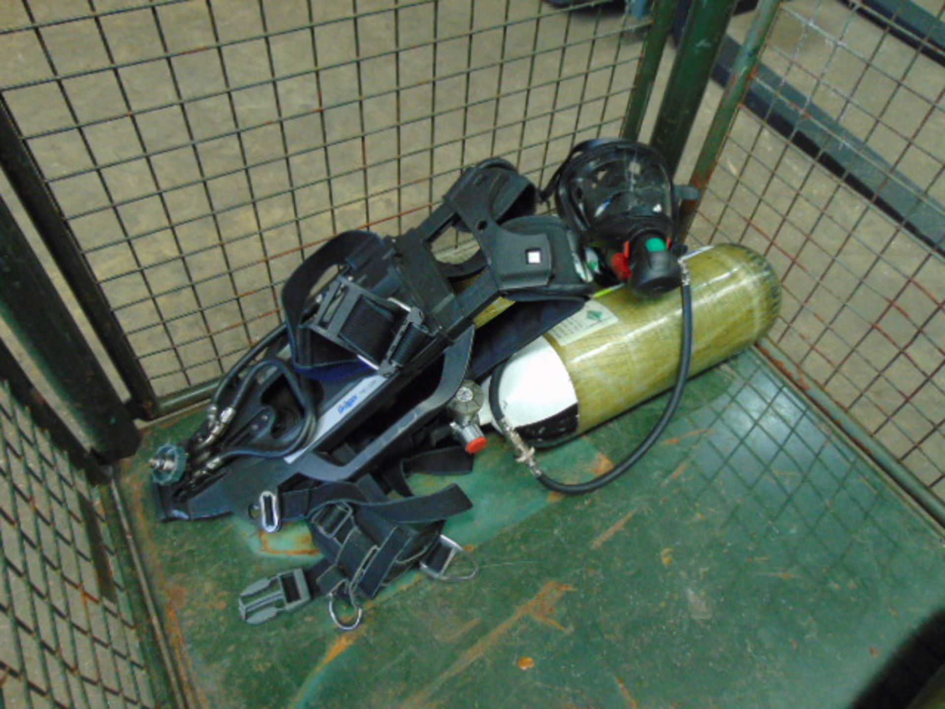 Drager PSS 7000 Self Contained Breathing Apparatus w/ 2 x Drager 300 Bar Air Cylinders - Image 19 of 22
