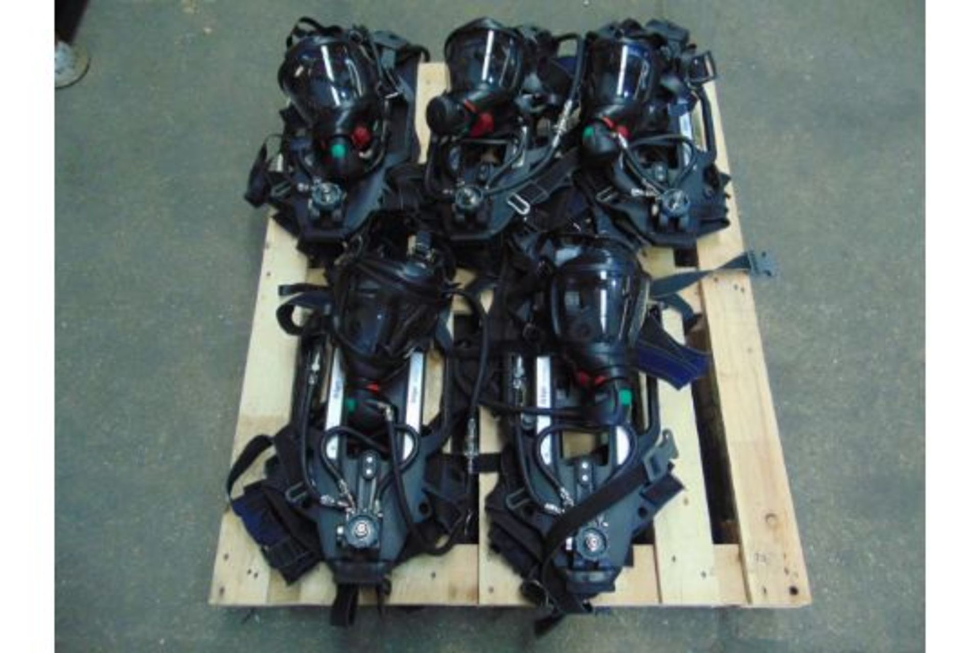 5 x Drager PSS 7000 Self Contained Breathing Apparatus w/ 10 x Drager 300 Bar Air Cylinders - Image 7 of 22