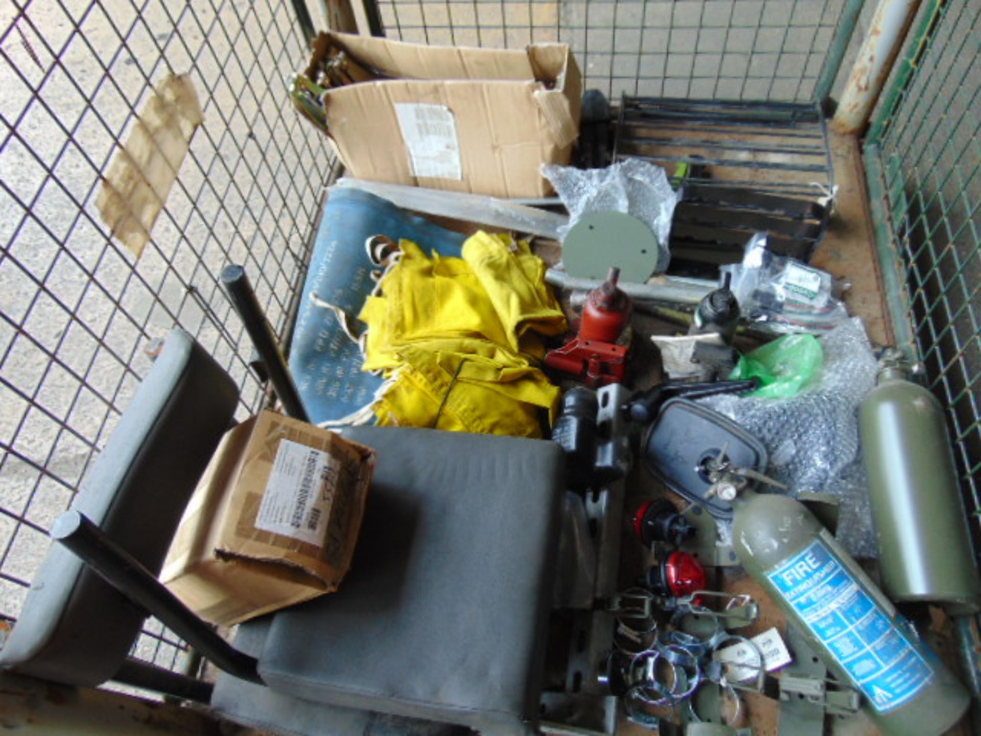 1 x Stillage of Land Rover Spares etc - Image 3 of 9