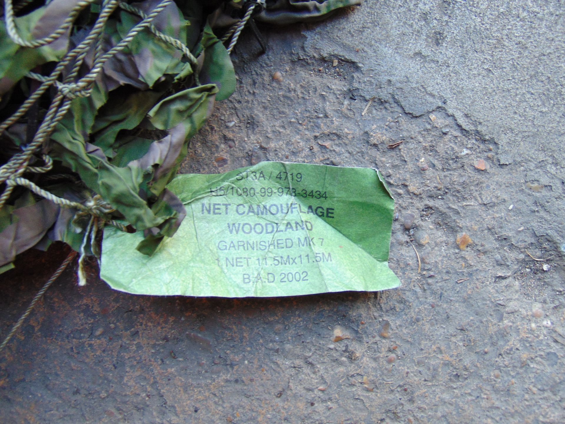 1 x Stillage New Unissued British Army Woodland Camo Net - Image 4 of 6