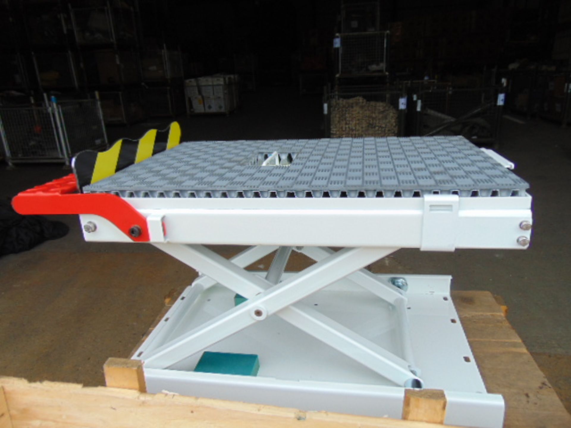 New Unissued Lifting Platform as Shown - Image 6 of 7