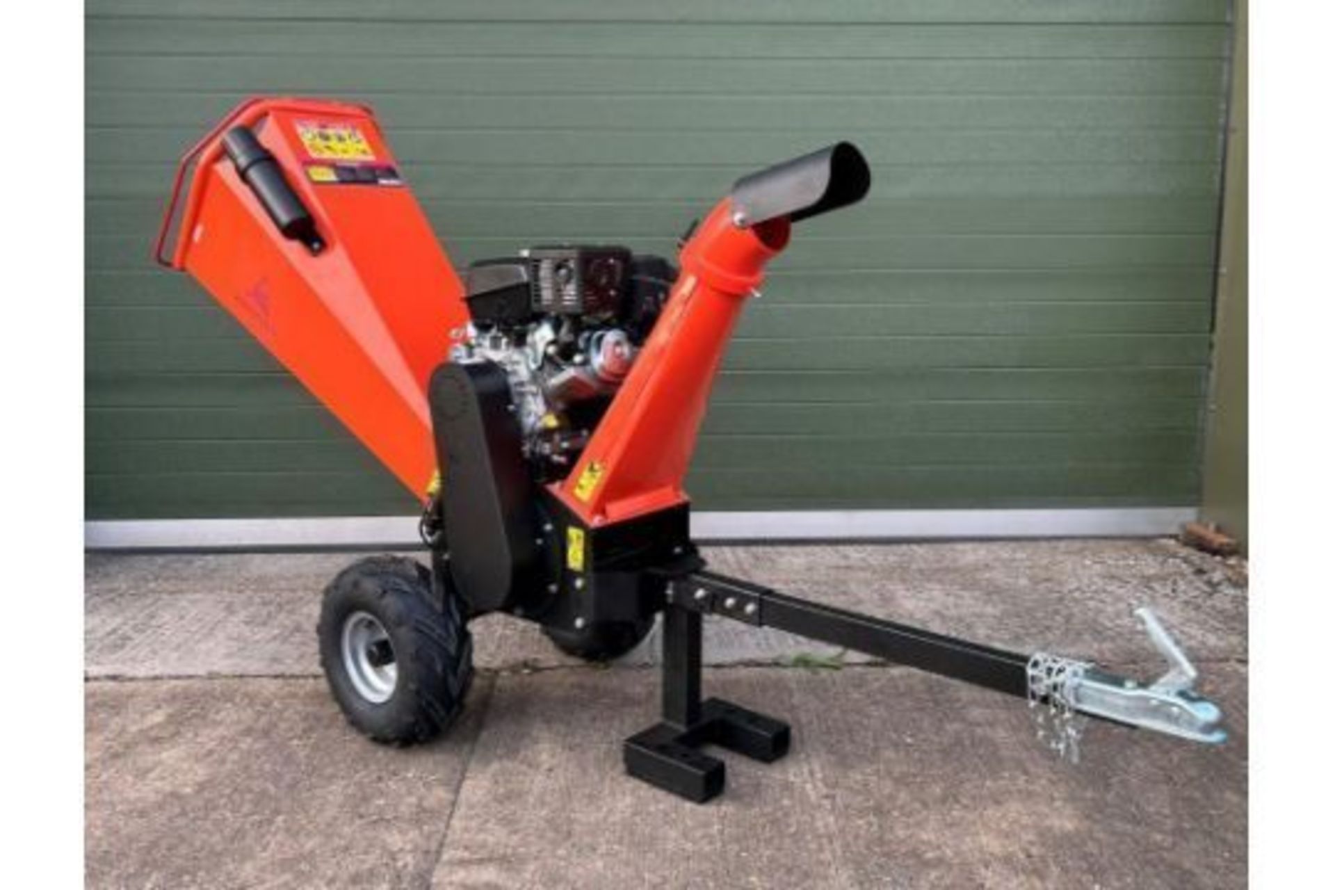 Brand New & Unused, Armstrong DR-GS-15H Electric Start Petrol Wood Chipper - Image 3 of 20