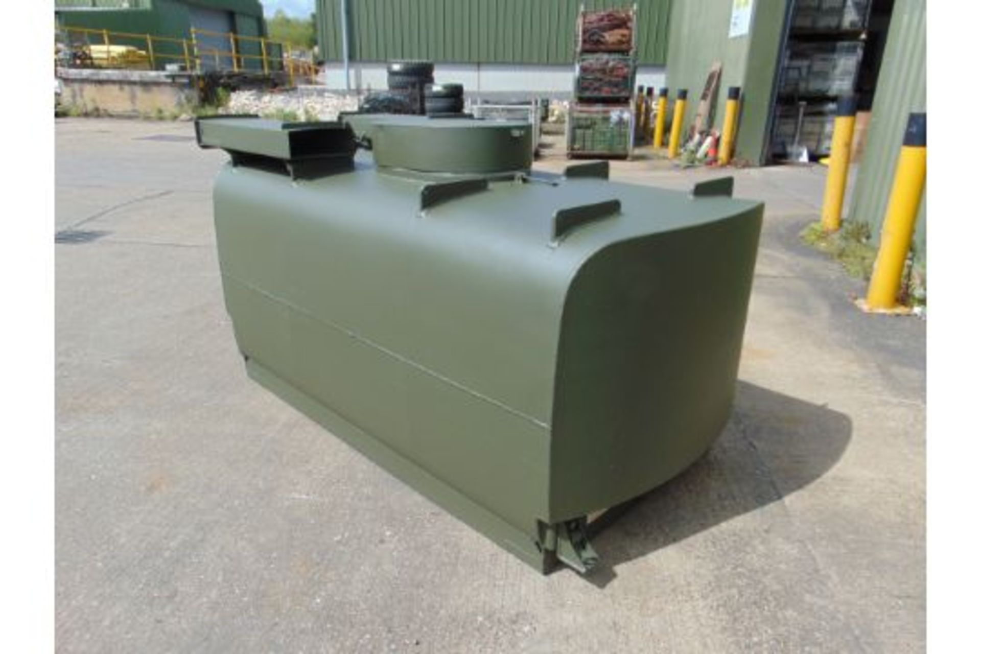 Gloster Saro 2,200 Ltr Aluminium Fuel / Fluid Distribution Tank - Image 6 of 15