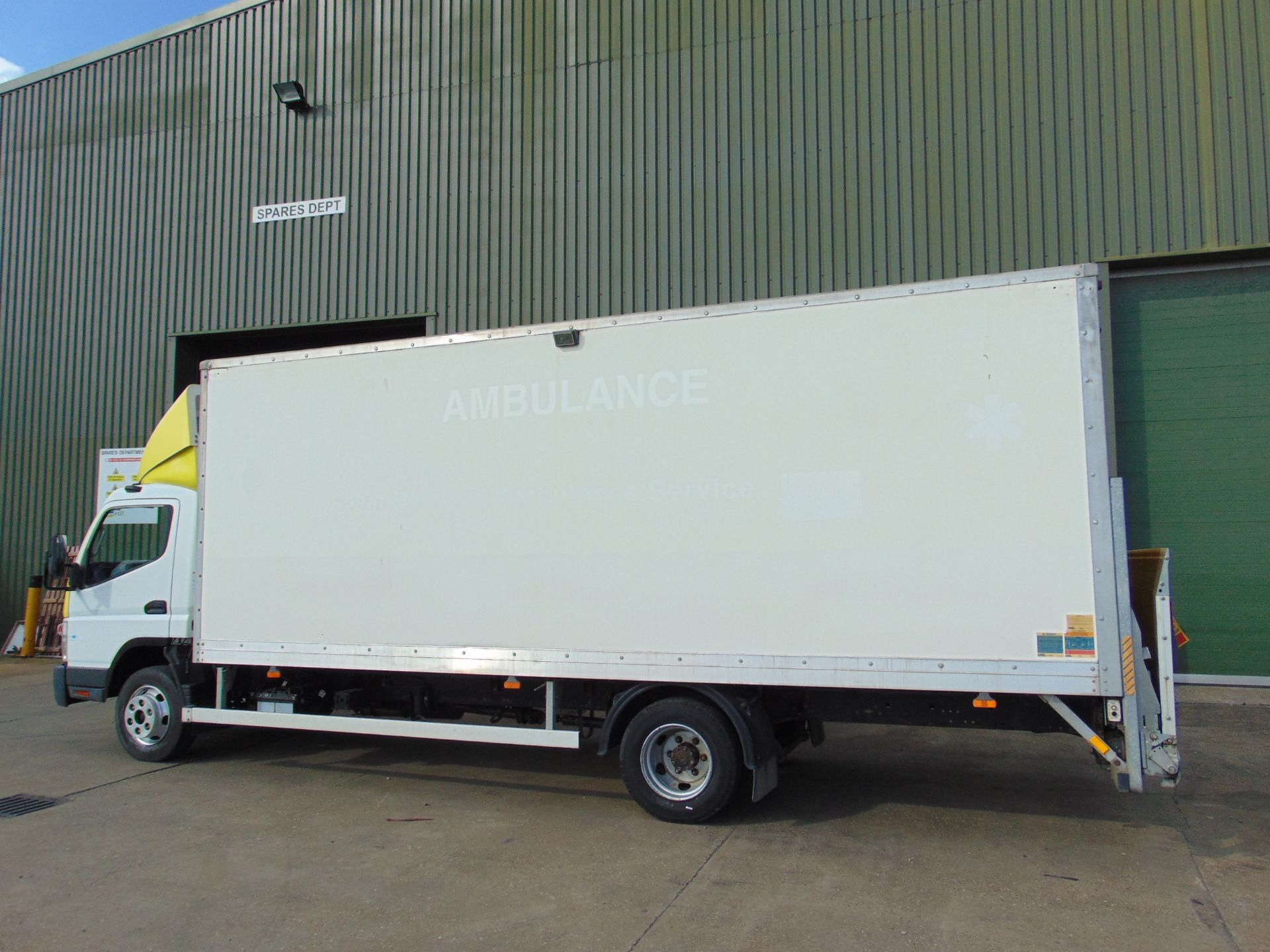 2011 Mitsubishi Fuso Canter Box lorry 7.5T - Only 5400 Miles! - Image 6 of 51