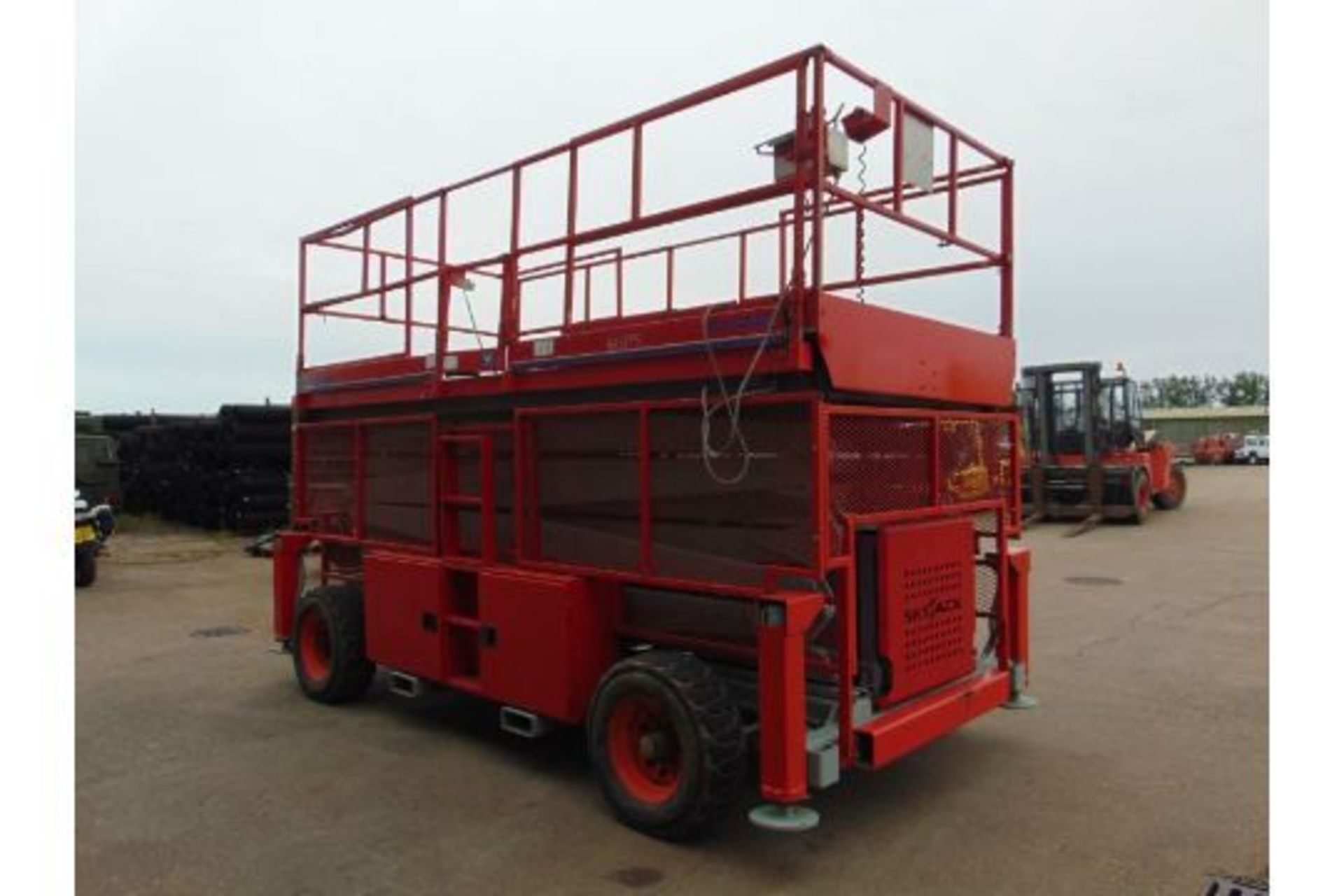 SkyJack SJ9250 Diesel Scissor Lift 1100 hours only - Image 8 of 29