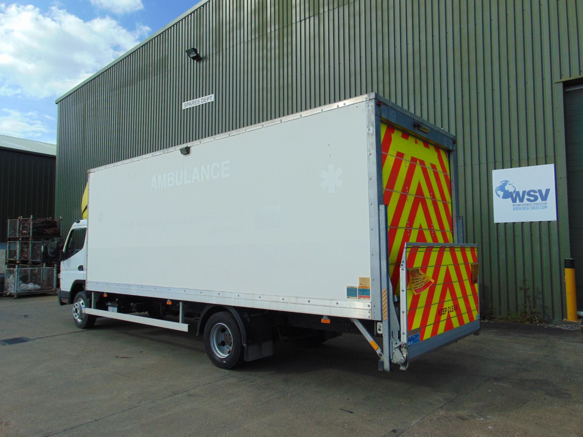 2011 Mitsubishi Fuso Canter Box lorry 7.5T - Only 5400 Miles! - Image 7 of 51