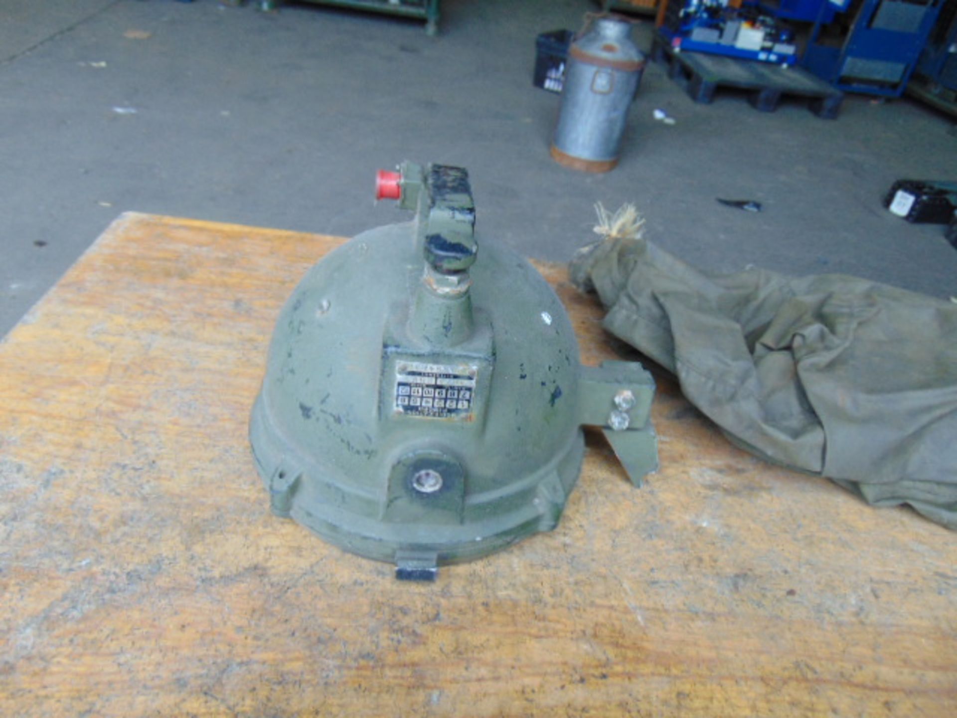 FV Heavy Duty Vehicle Mounted Search Light with cover - Image 7 of 8