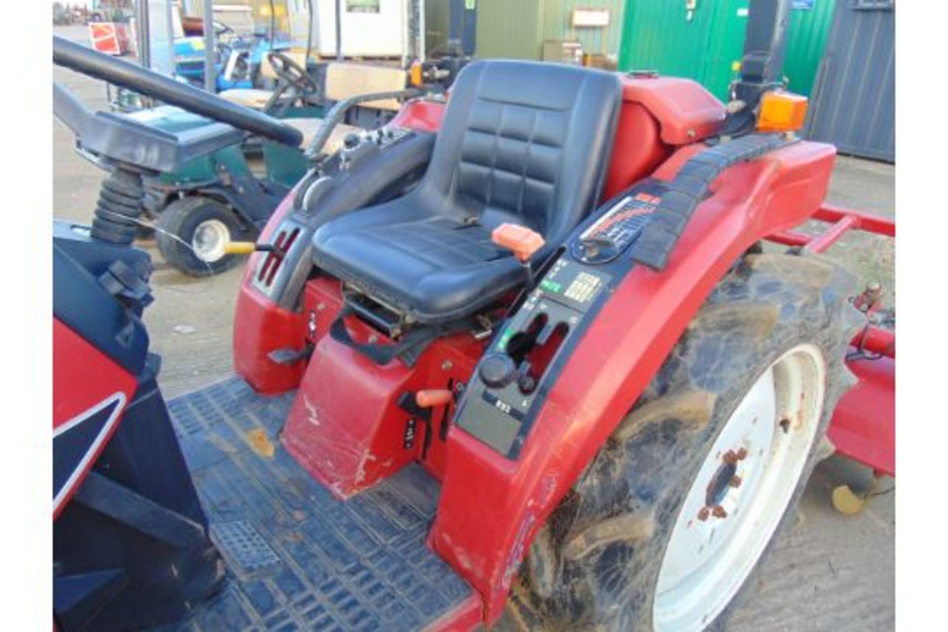 Mitsubishi MT 185 4x4 Diesel Compact Tractor - Image 9 of 14