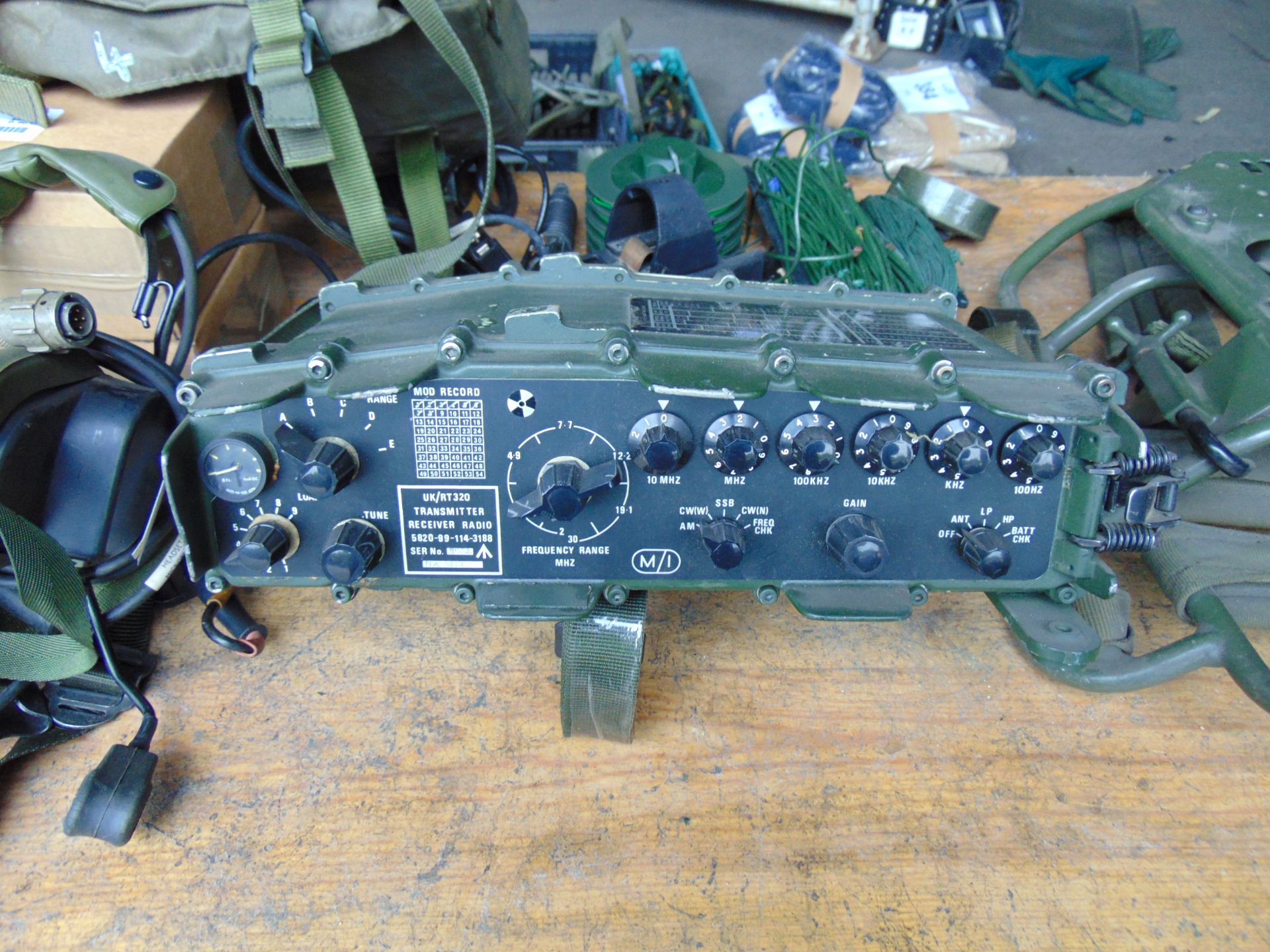 Clansman UK/RT 320 Transmitter Receiver c/w Accessories and 2 Spare Batteries as Shown - Image 2 of 8