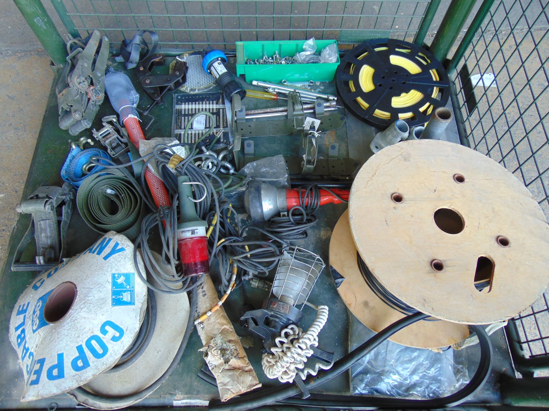 1 x Stillage Cable, Inspection Lamps, Ratchet Straps, Tools, Antenna Bases etc - Image 8 of 8