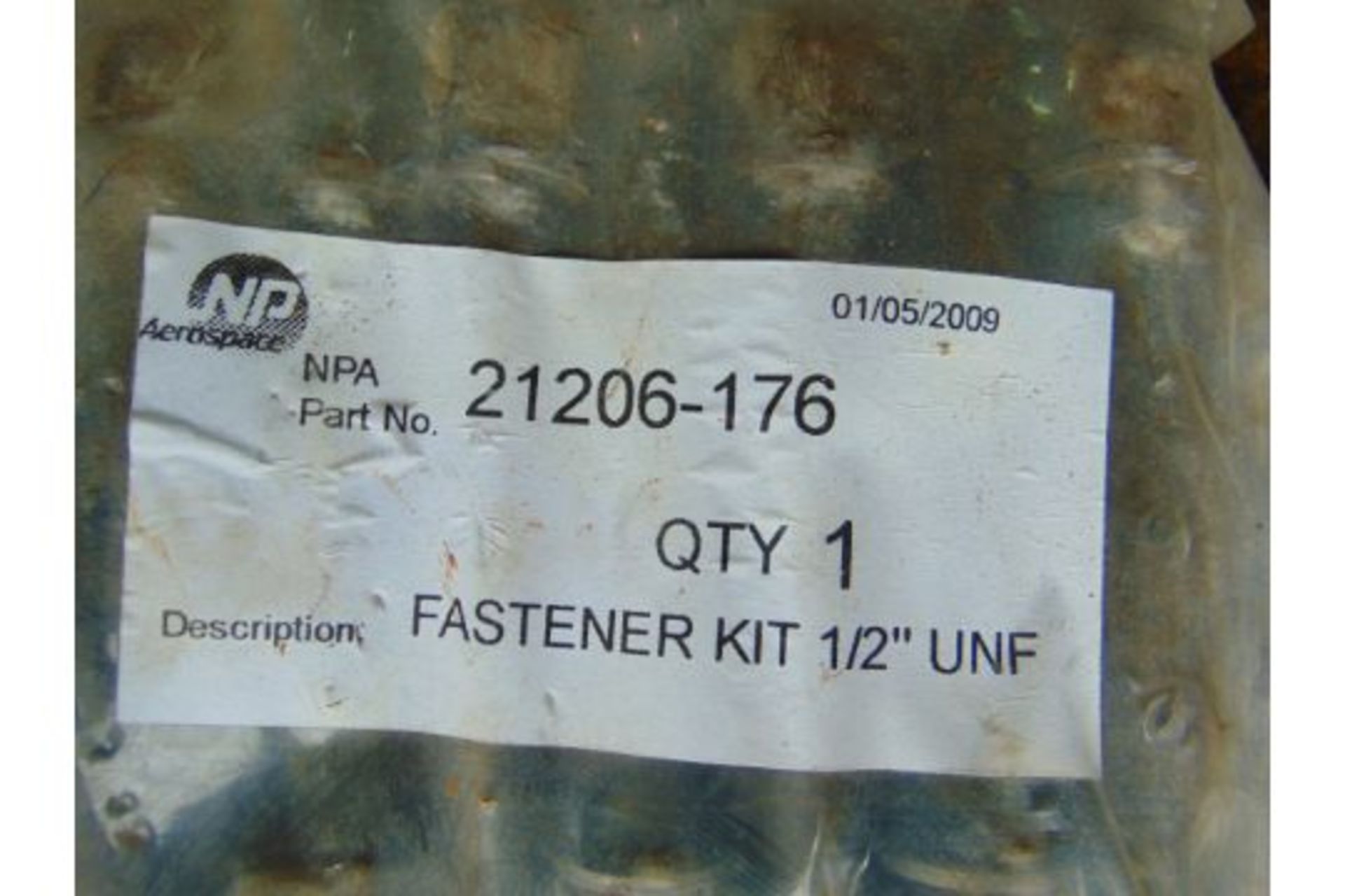Approx. 250 1/2" x 4 3/4" UNF Grade 5 Bolts, Washers & Nuts - Image 3 of 5