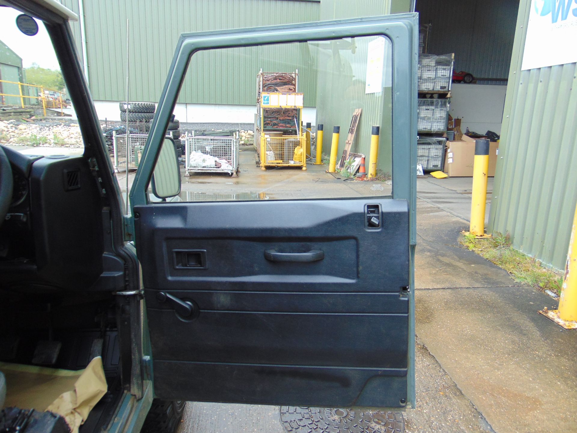 2009 Land Rover Defender110 Hard Top Diesel Light 4 x 4 Utility 59,000 mls, winch From UK Govt Dept - Bild 20 aus 67