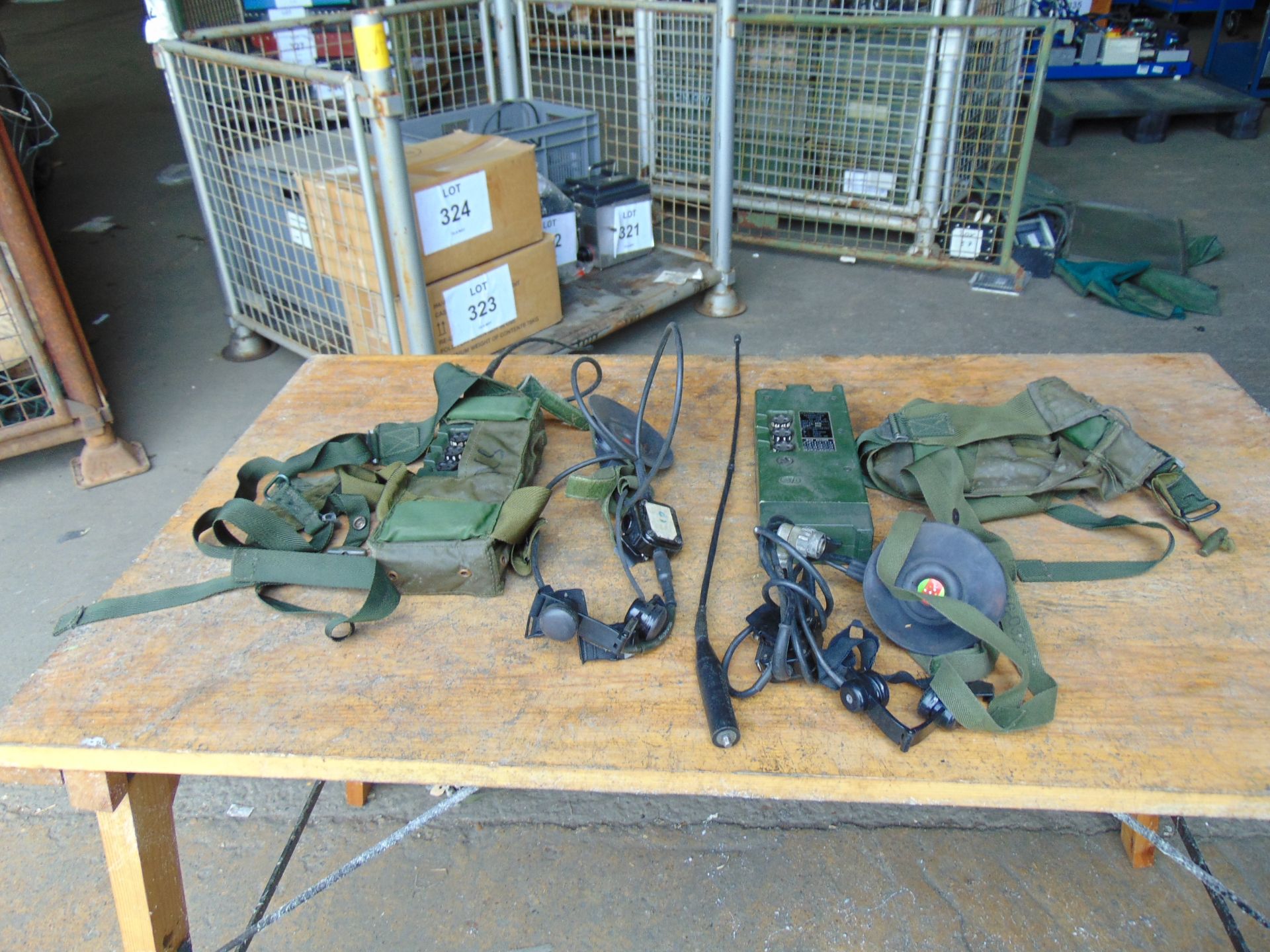 2 x RT 349 British Army Transmitter / Receiver c/w Pouch, Headset, Antenna and Battery Cassette - Image 5 of 5