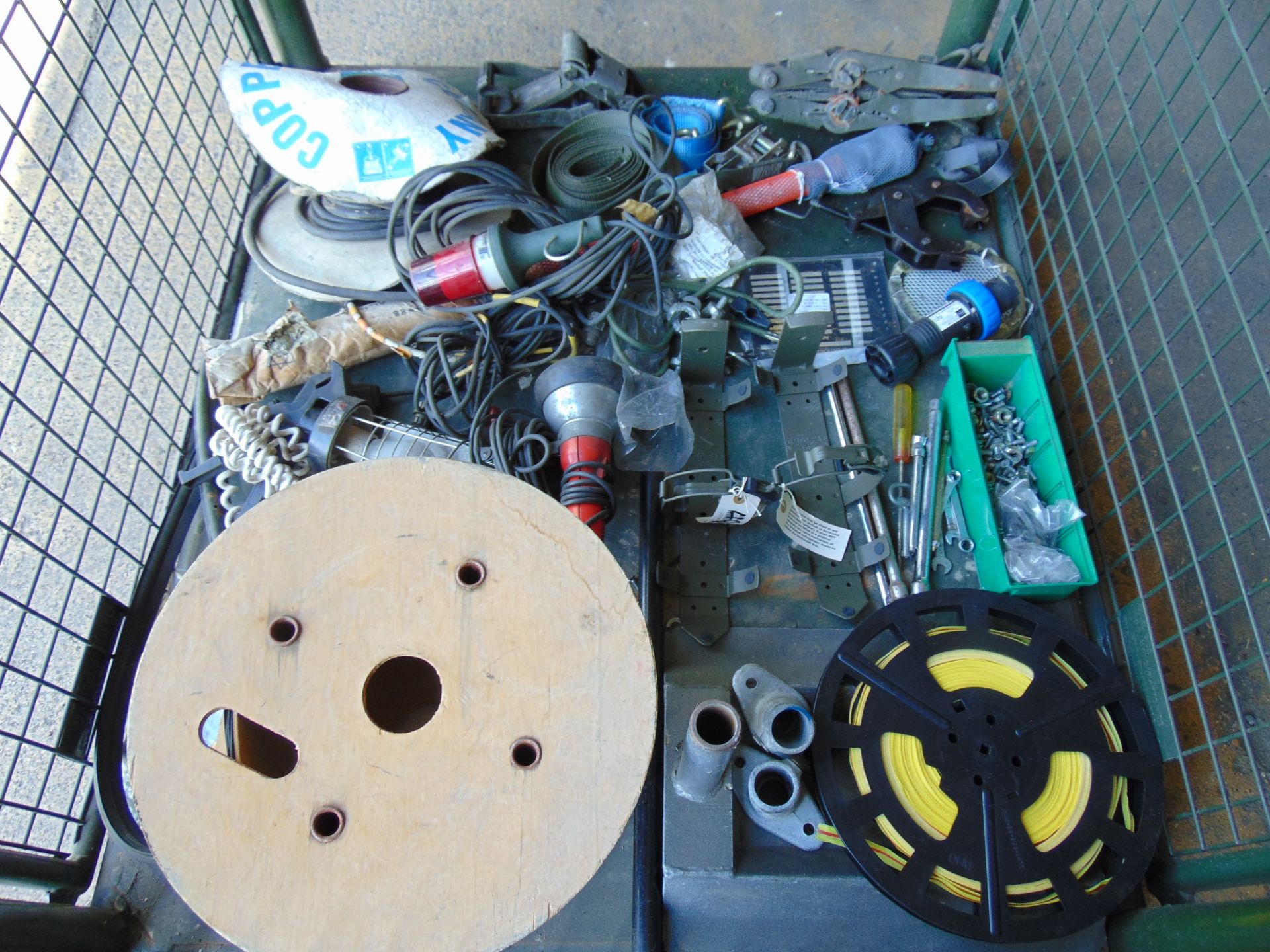 1 x Stillage Cable, Inspection Lamps, Ratchet Straps, Tools, Antenna Bases etc - Image 4 of 8