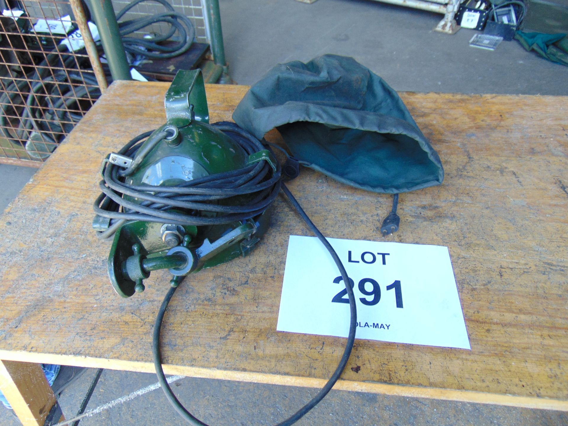 British Army FV159907 Vehicle Spot Lamp c/w Cable, Bracket & Plug c/w Bag - Bild 6 aus 6